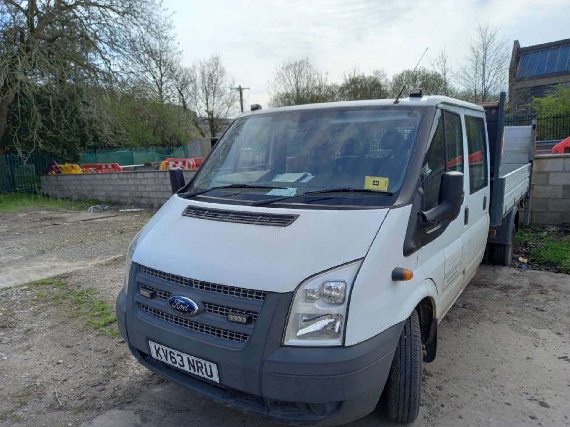 2013 63 reg Ford Transit 125 T350 Tipper c/w Tail Lift (Direct Council) (Sold on Site - Leek) - Image 2 of 5
