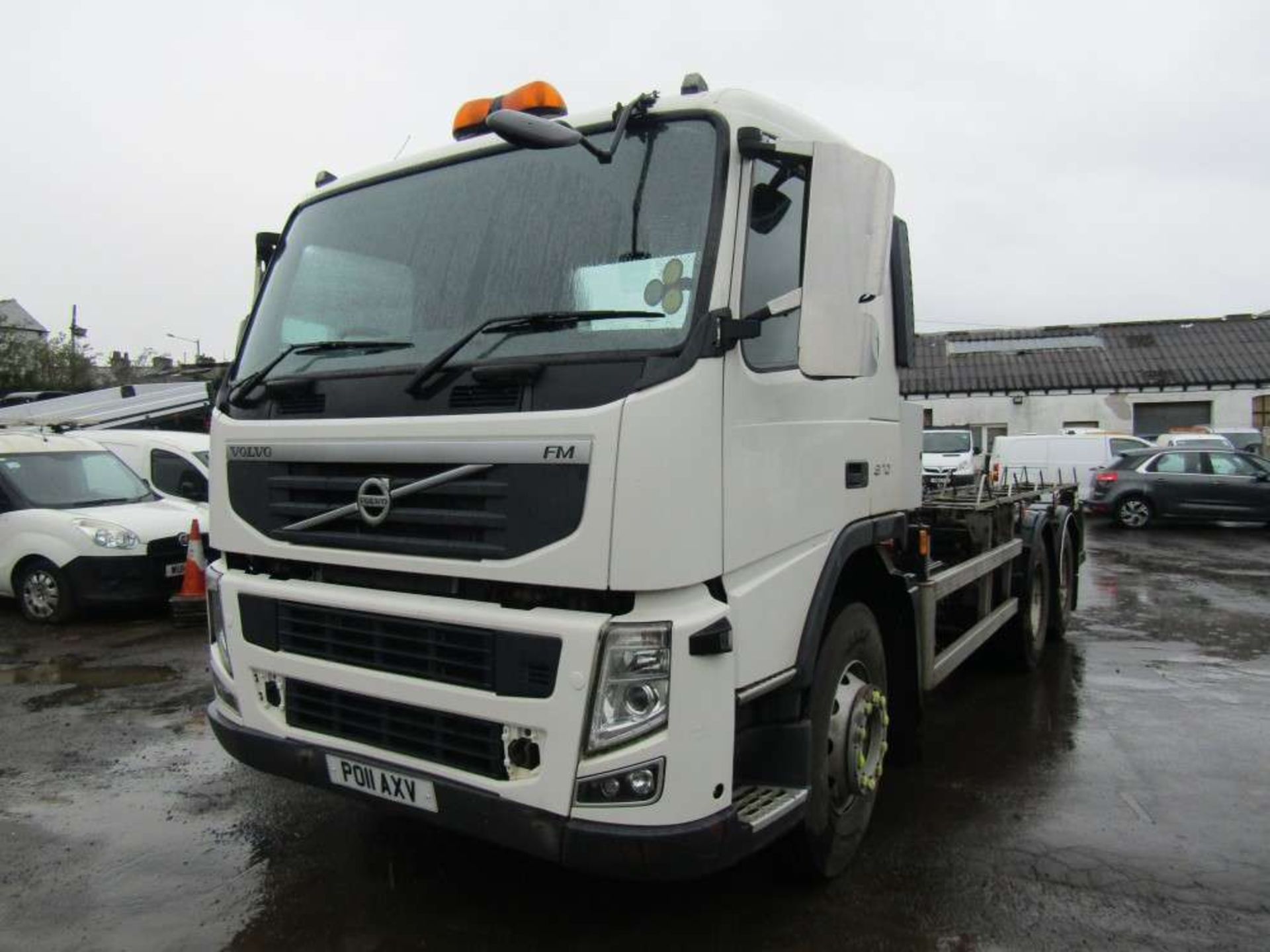 2011 11 reg Volvo FM370 Chassis Cab (Direct United Utilities Water) - Image 2 of 6