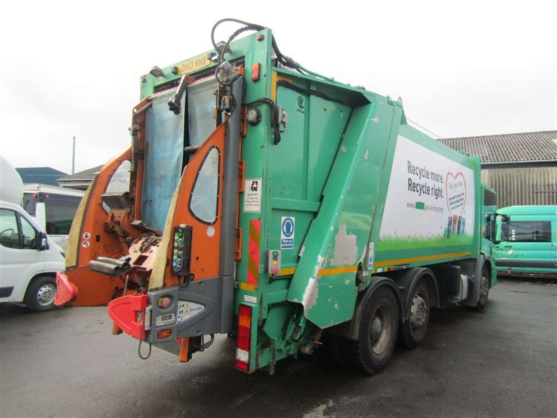 2013 13 reg Mercedes Econic 2629 Refuse Wagon (Direct Council) - Image 4 of 6