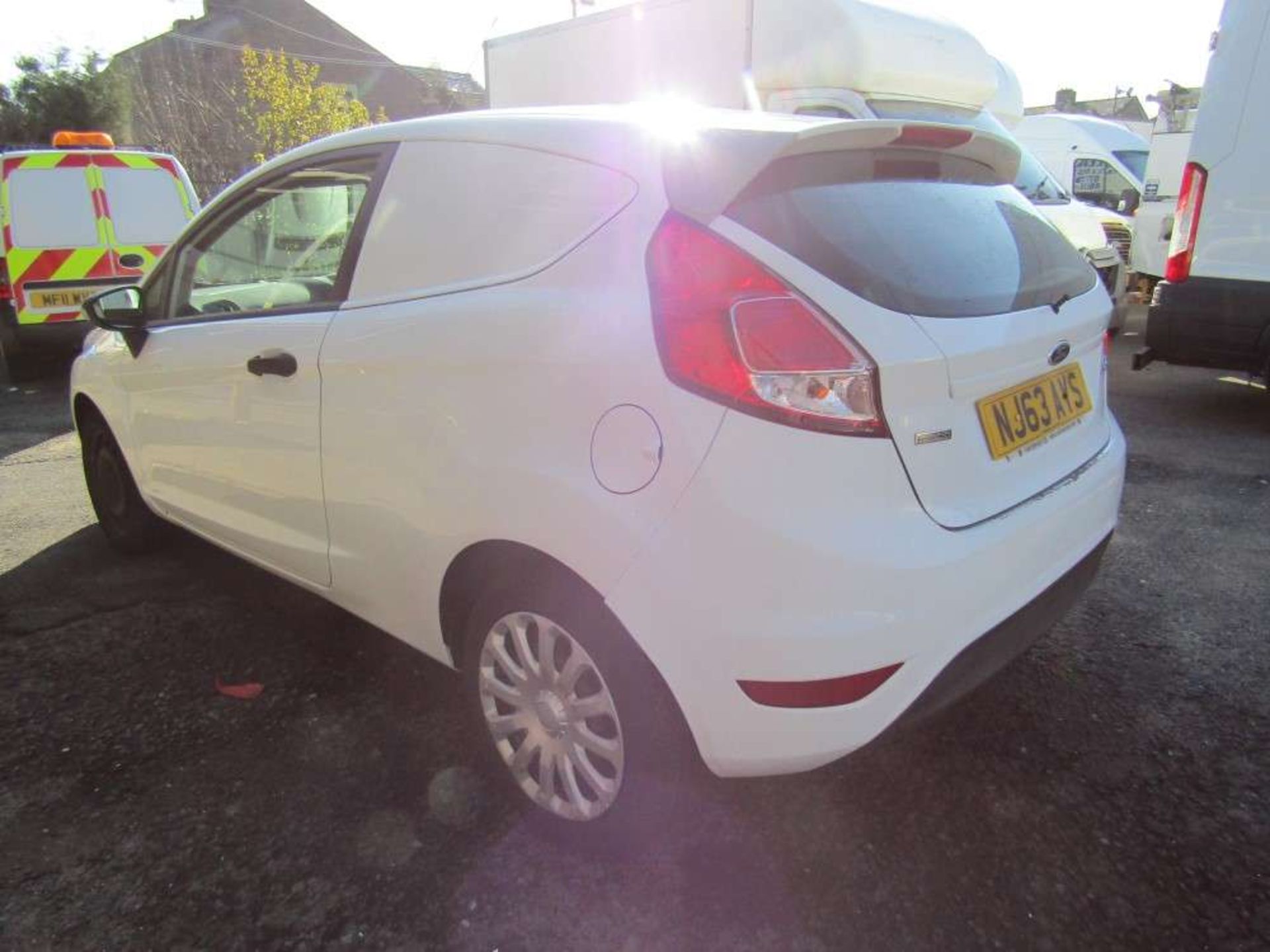 2013 63 reg Ford Fiesta Base TDCI Van (Leaking Water Pump) - Image 3 of 7