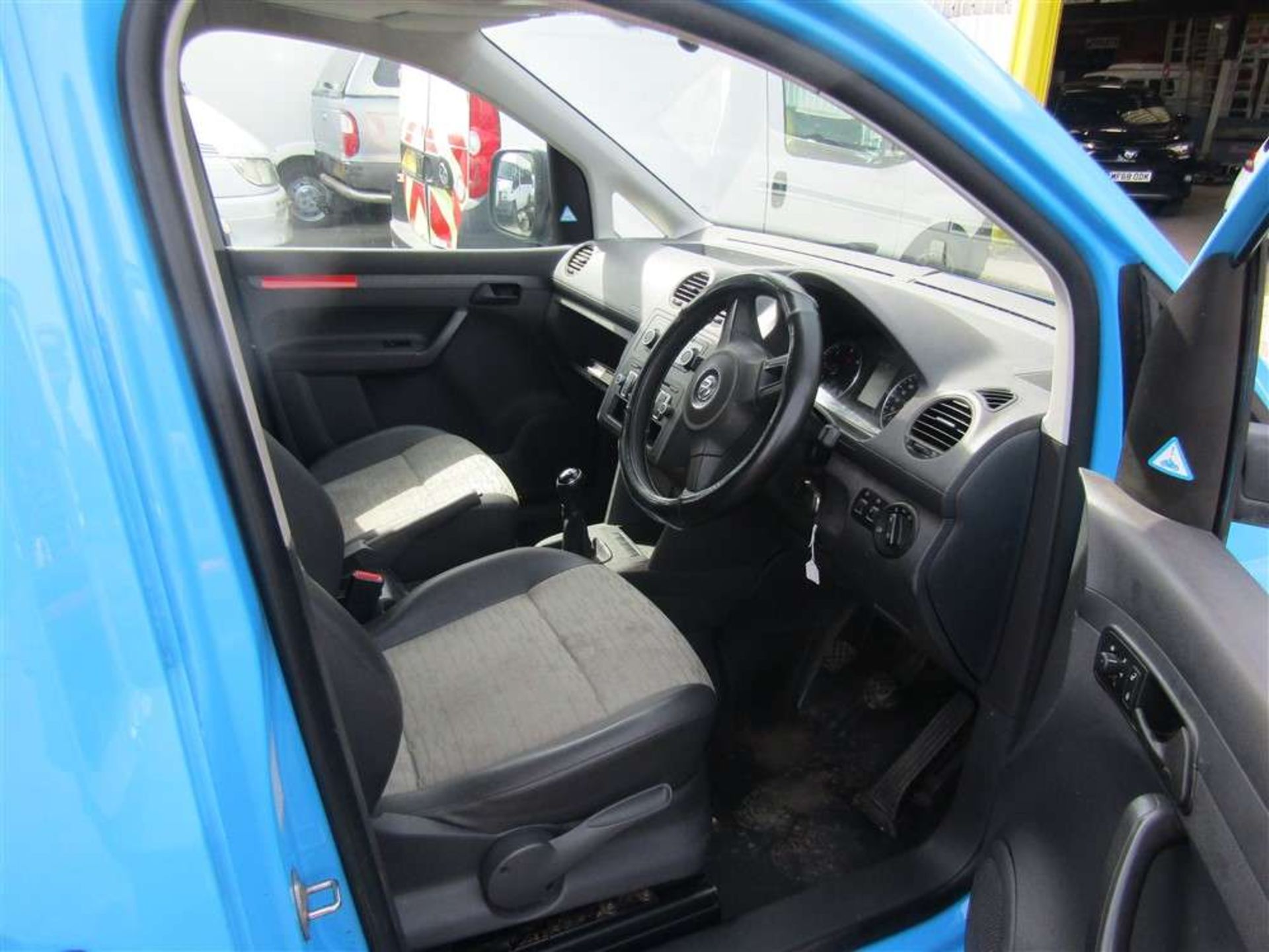 2013 13 reg VW Caddy Maxi C20 TDI - Image 7 of 8