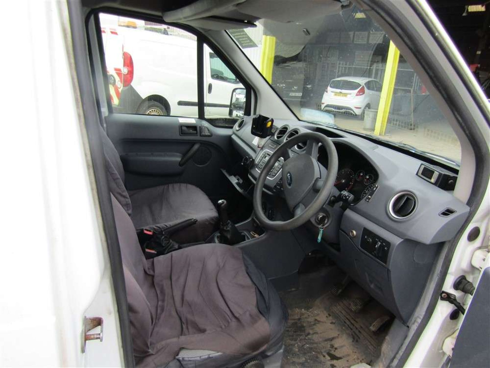 2013 13 reg Ford Transit Connect 90 T230 (Runs but Gear & Battery Issues) (Direct United Utilities) - Image 7 of 8