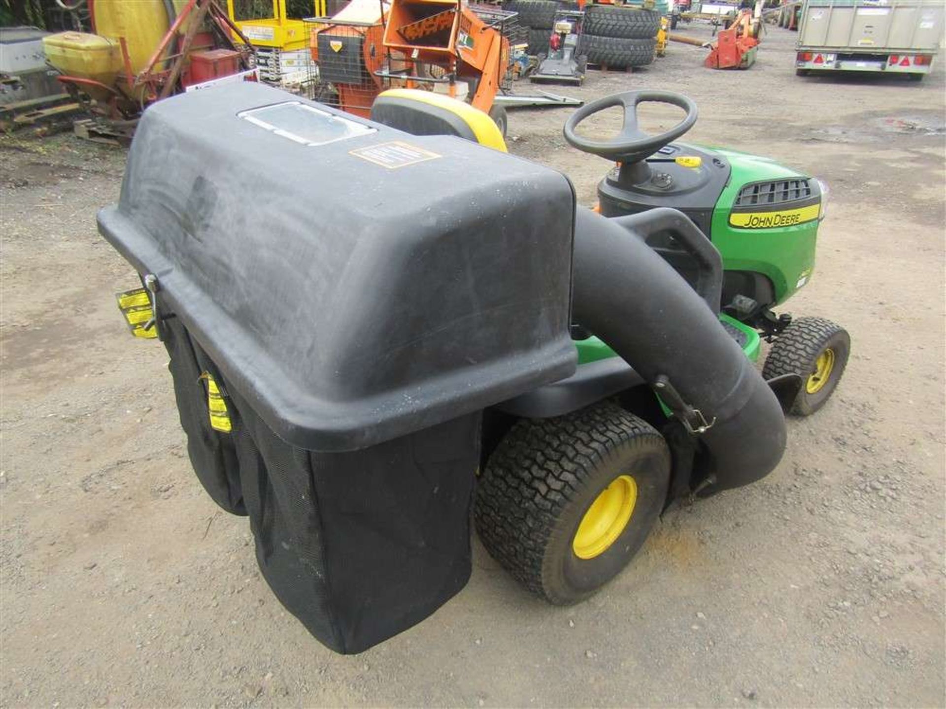 John Deere X145R Mower c/w Grass Collector - Image 4 of 5