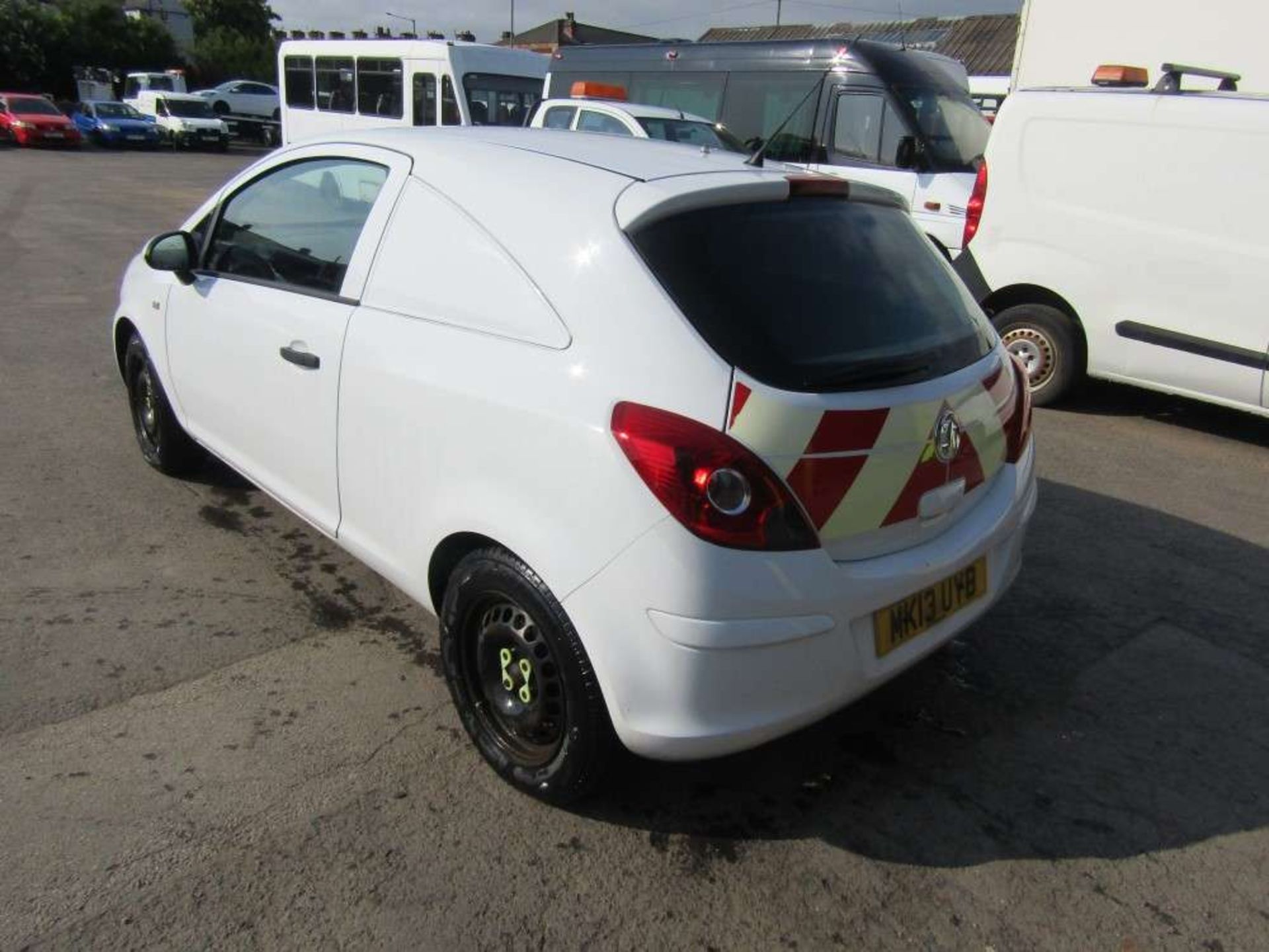 2013 13 reg Vauxhall Corsa CDTI (Runs & Drives but Suspected Gearbox Issues) (Direct ENW) - Image 3 of 7