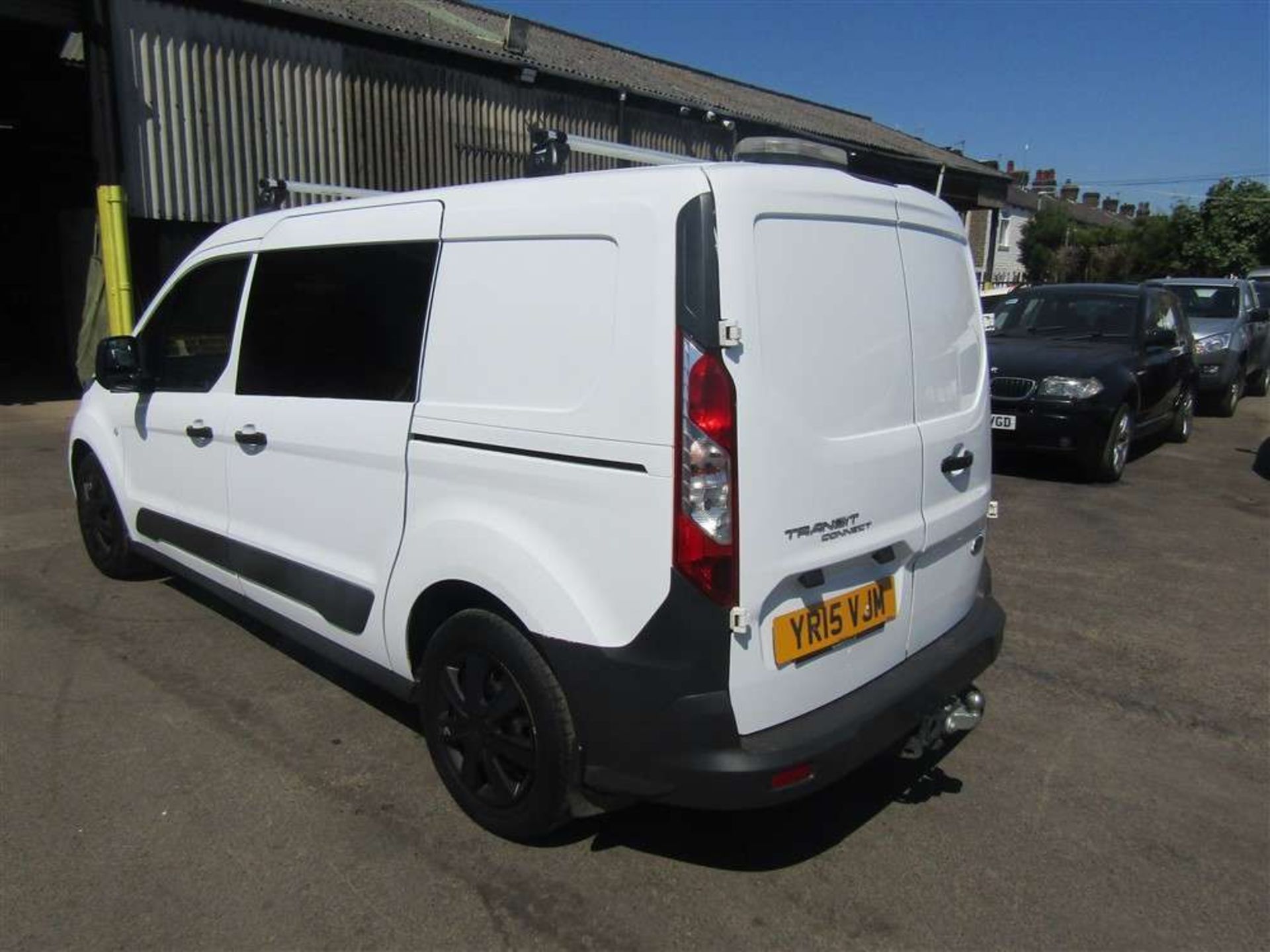 2015 15 reg Ford Transit Connect 230 Crew Van - Image 3 of 8