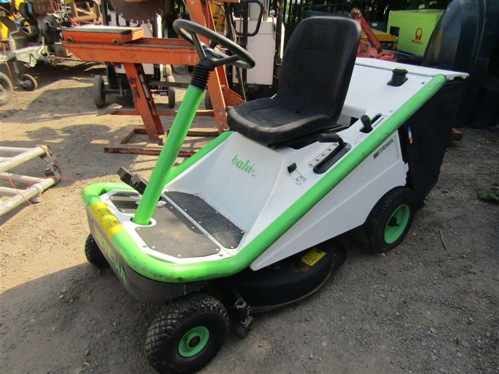 Etesia Bahia MKHE Ride On Mower - Image 2 of 4