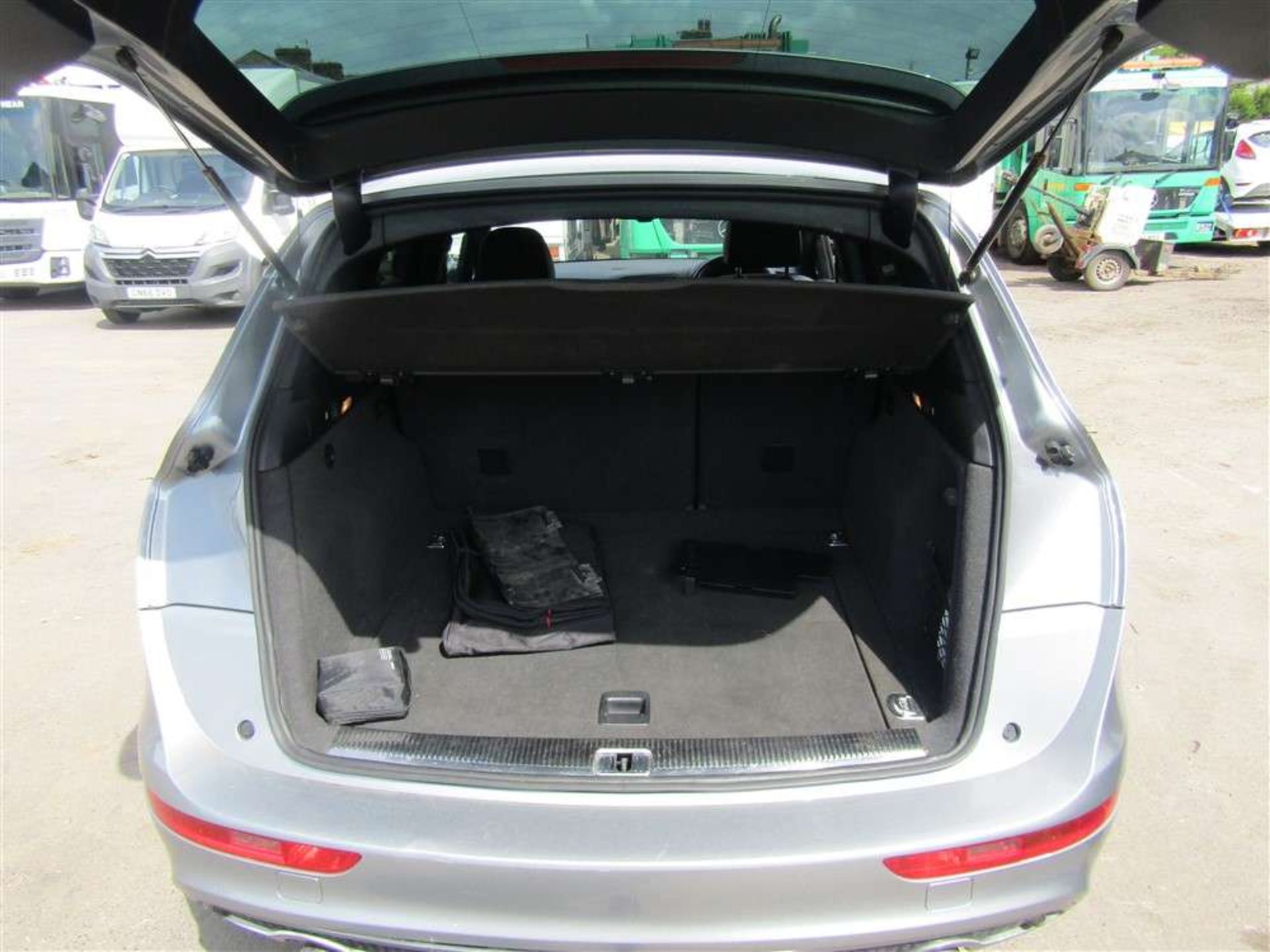 2011 11 reg Audi Q5 S-Line SP ED TDI Quat A - Image 5 of 8