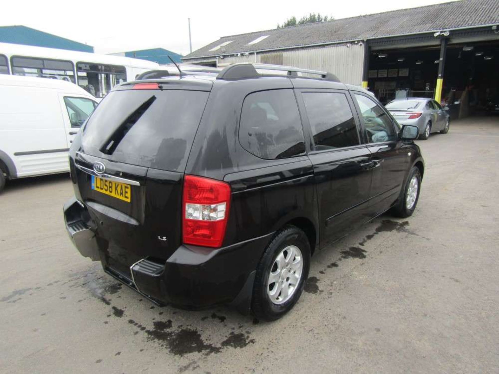 2008 58 reg Kia Sedona CRDI c/w Rear Wheelchair Access (Direct Council) - Image 4 of 7