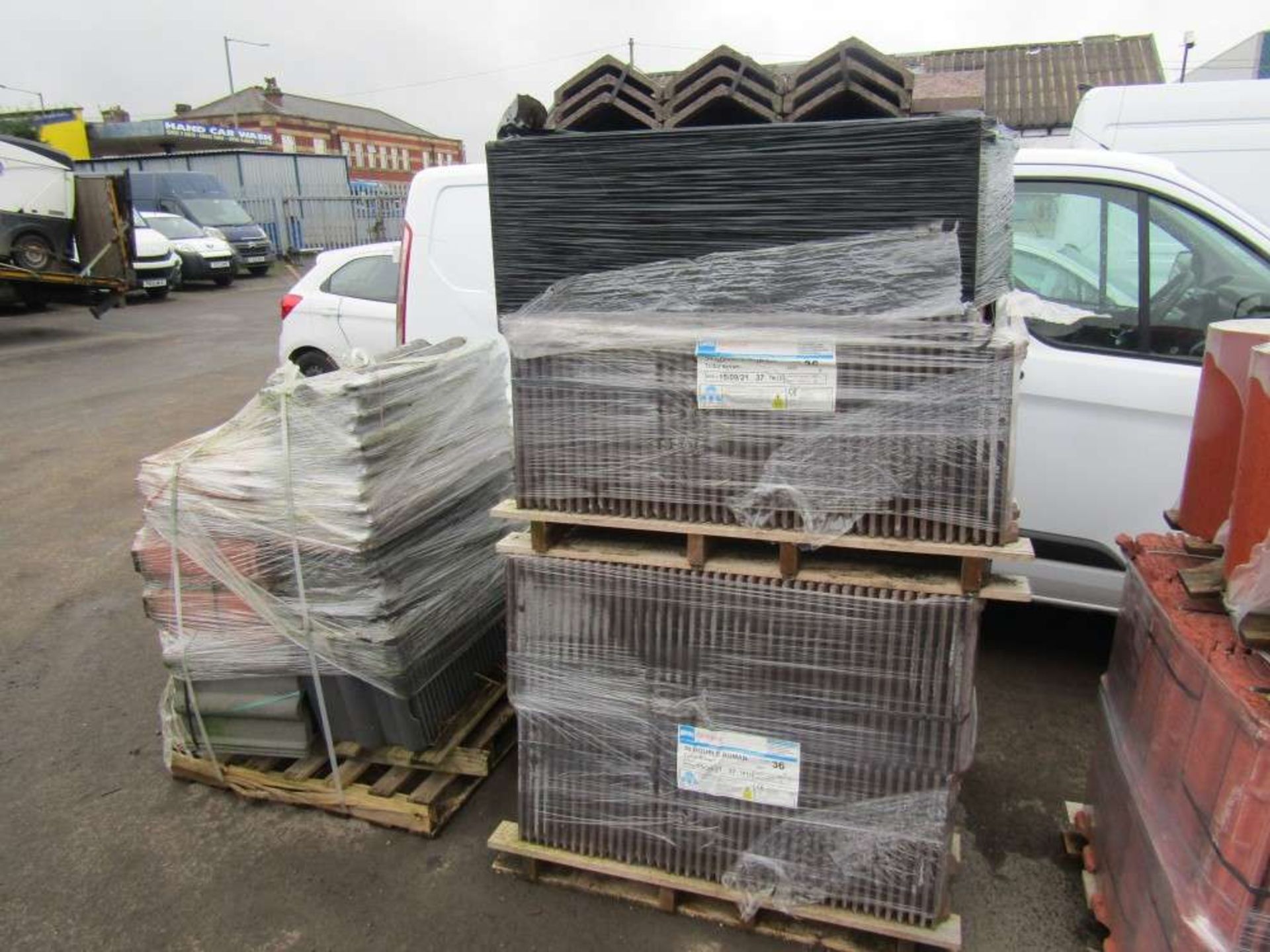 Qty Redland Double Roman Ridge Tiles, Ridge Tiles & Pallet of Roofing Tiles