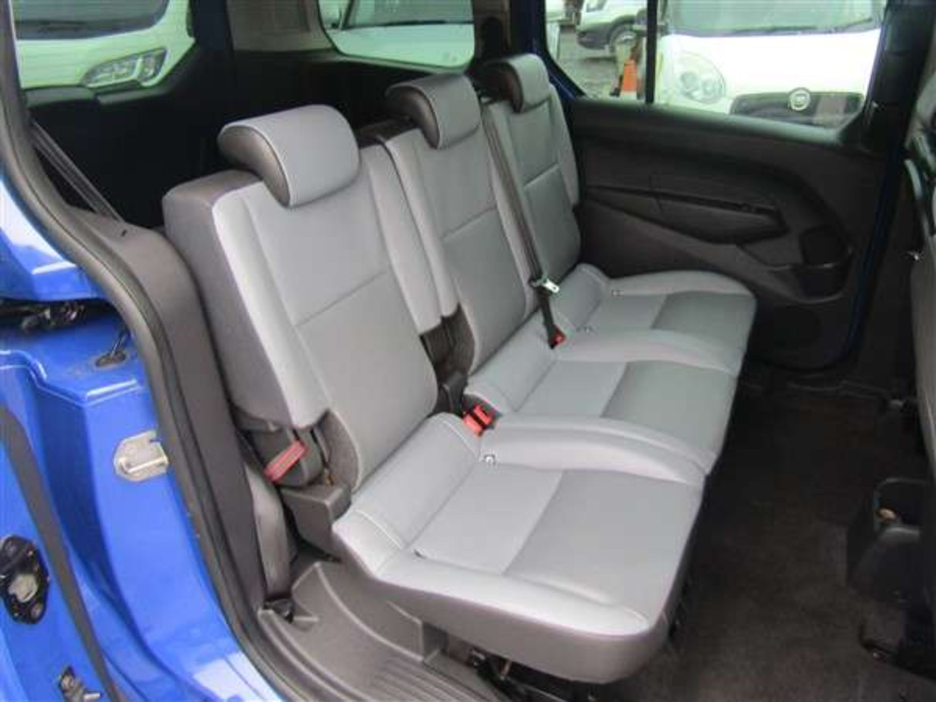 2019 19 reg Ford Transit Connect Estate - Image 6 of 8