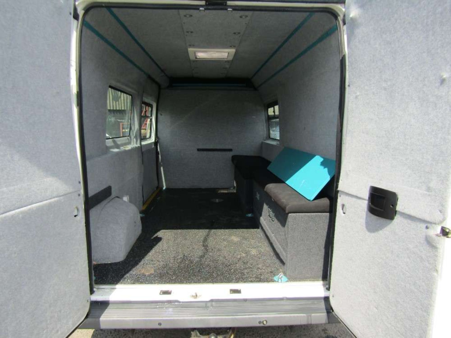 2010 10 reg Peugeot Boxer 335 LWB Mobile Office (Direct Council) - Image 5 of 9