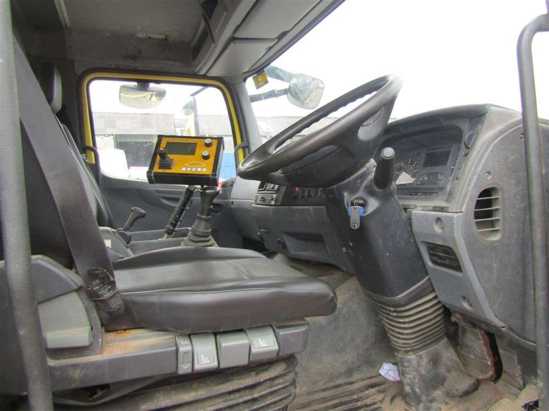 2002 09 reg Mercedes Axor 2629B 6x4 Demount Gritter (Direct Council) - Image 5 of 6