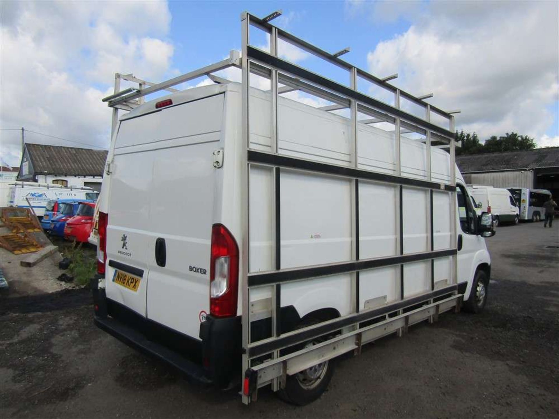 2018 18 reg Peugeot Boxer 335 L3H2 HDI - Image 4 of 7