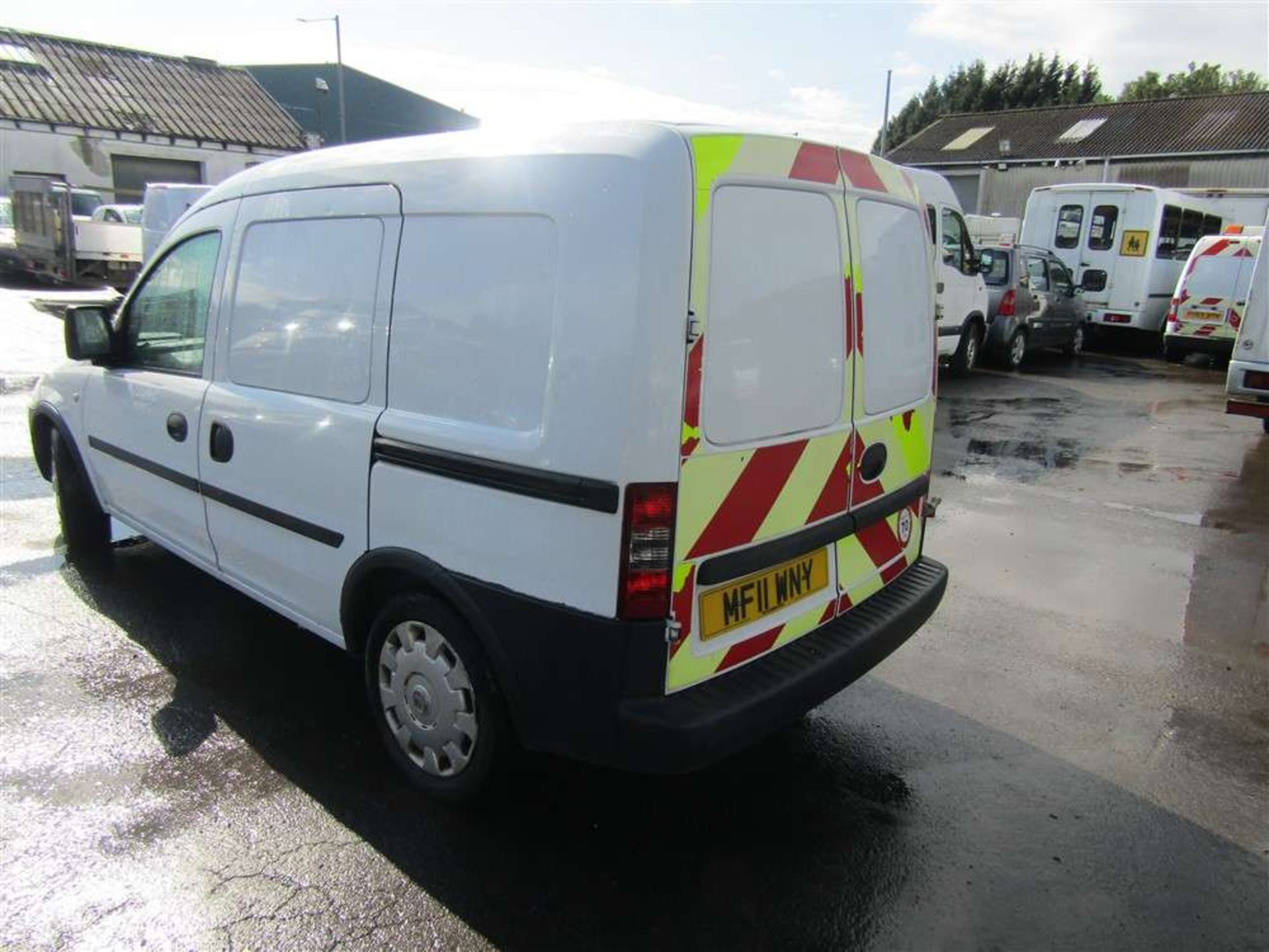 2011 11 reg Vauxhall Combo 2000 CDTI 16v (Direct United Utilities Water) - Image 3 of 7