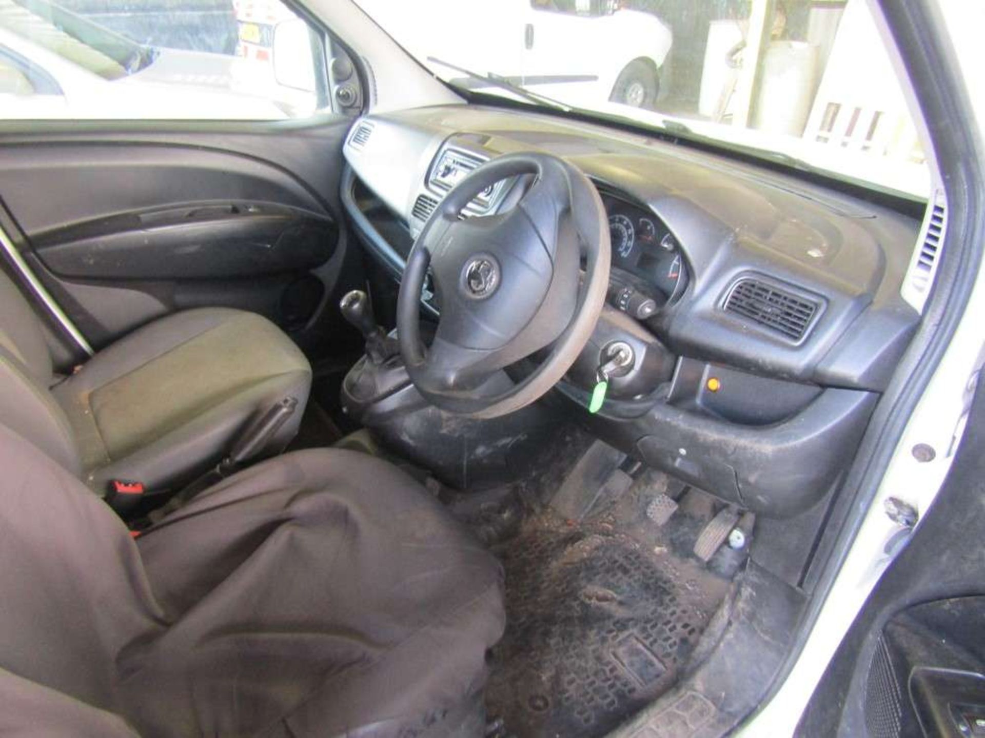 2013 13 reg Vauxhall Combo 2000 CDTI SS E-Flex (Runs but Engine Issues) (Direct ENW) - Image 6 of 7