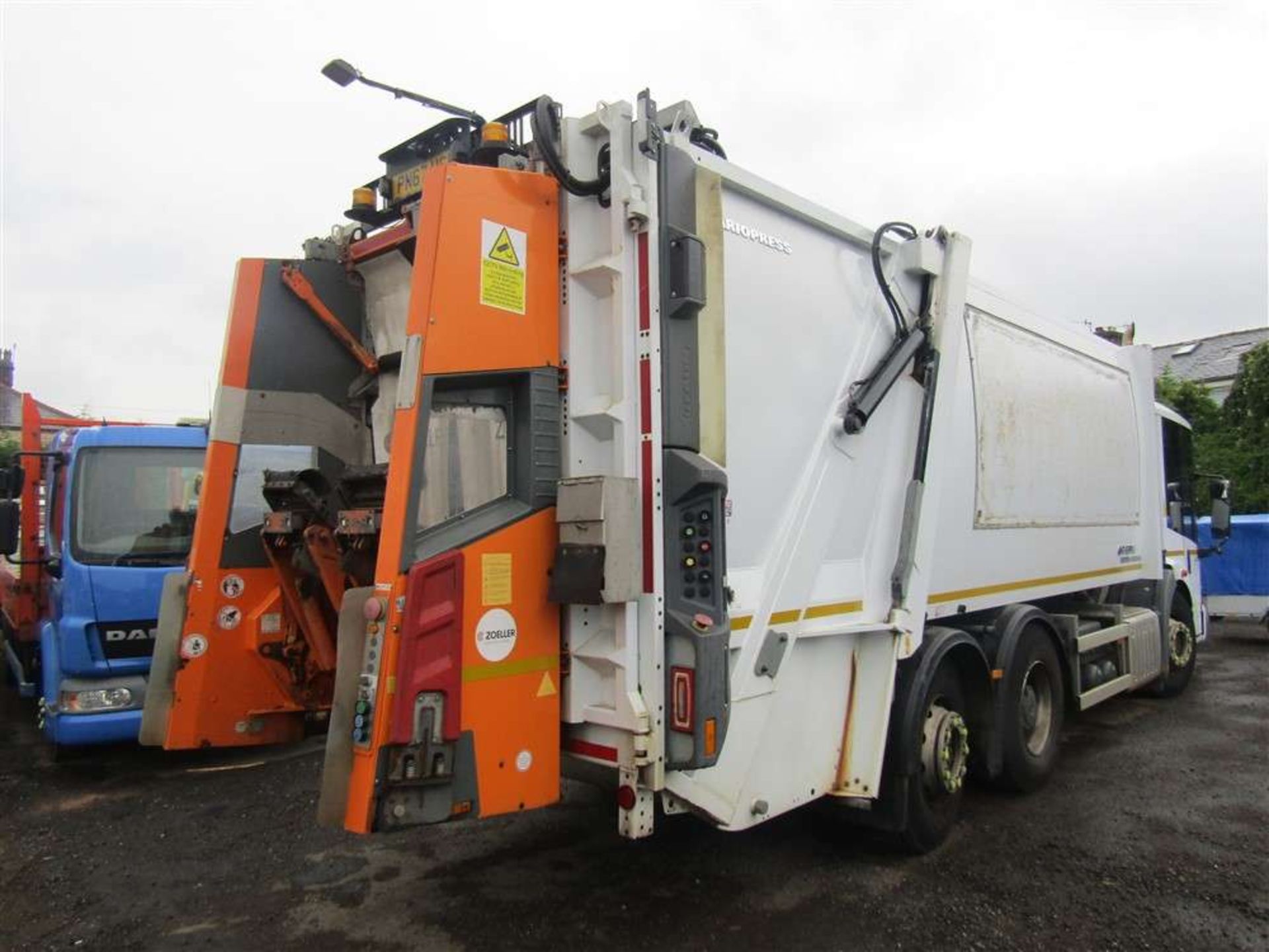 2017 67 Reg Mercedes Econic 2630 Refuse Wagon (Direct Council) - Image 4 of 6