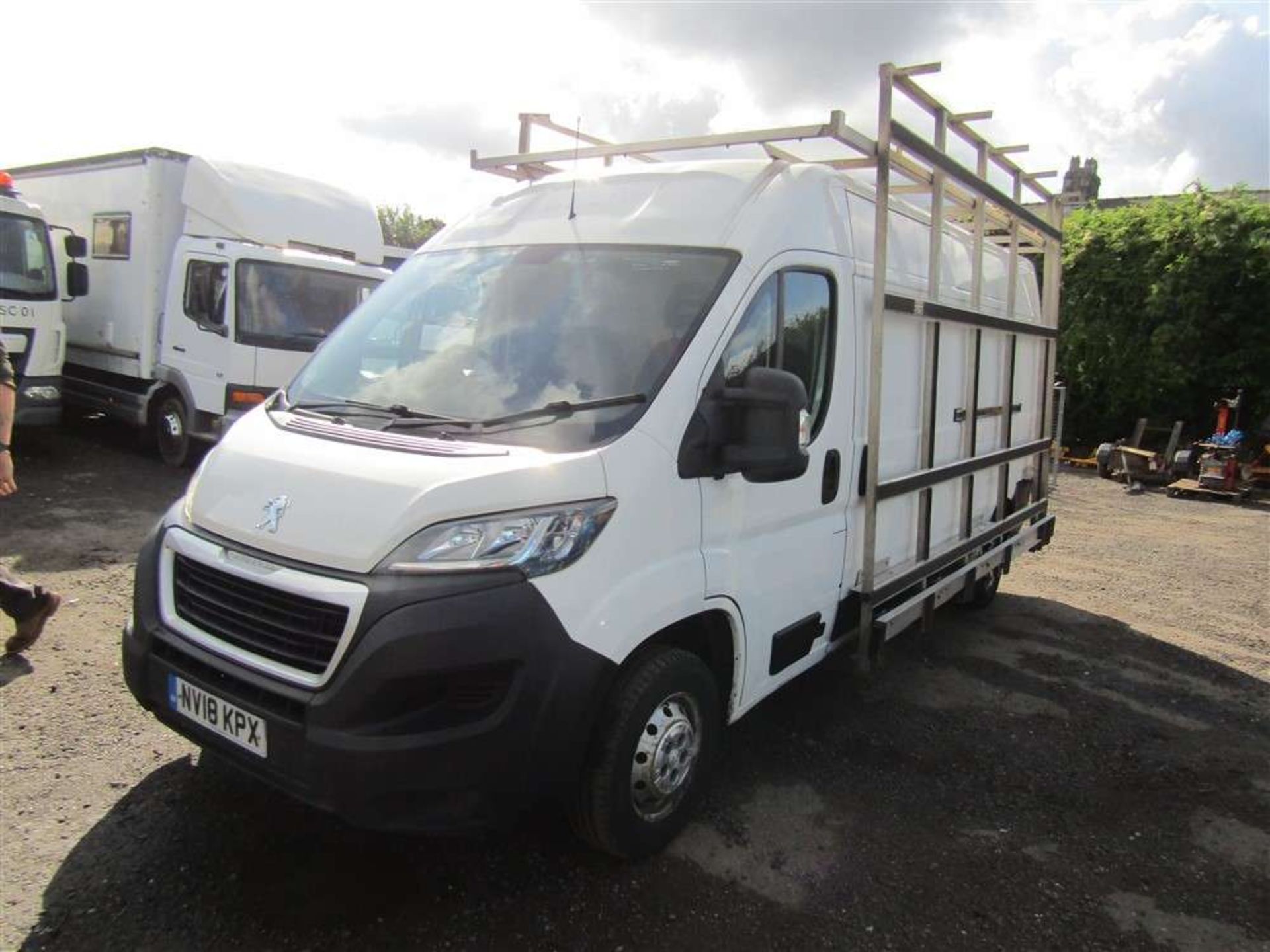 2018 18 reg Peugeot Boxer 335 L3H2 HDI - Image 2 of 7