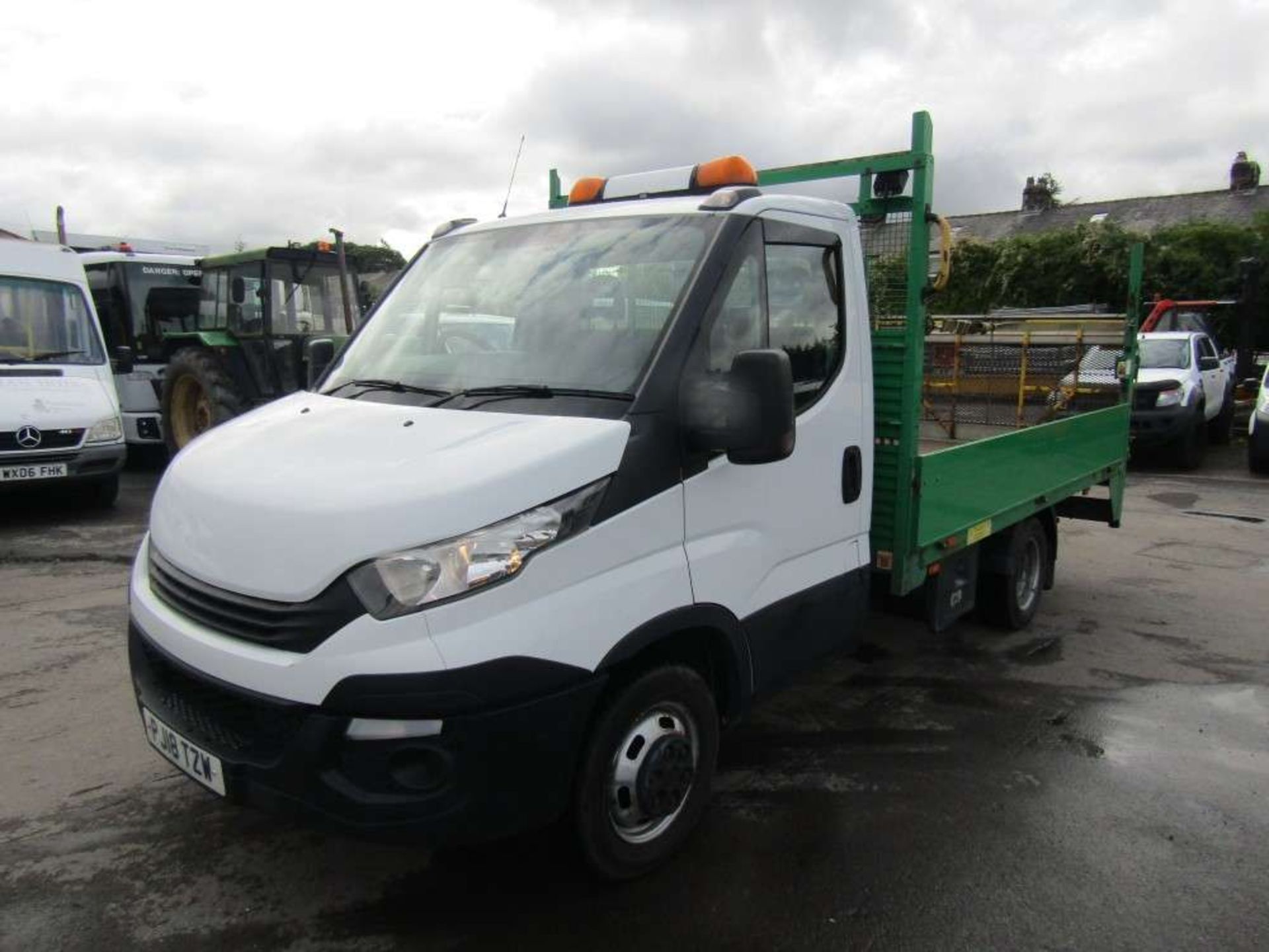 2018 18 reg Iveco Daily 35C14 Dropside - Image 2 of 7