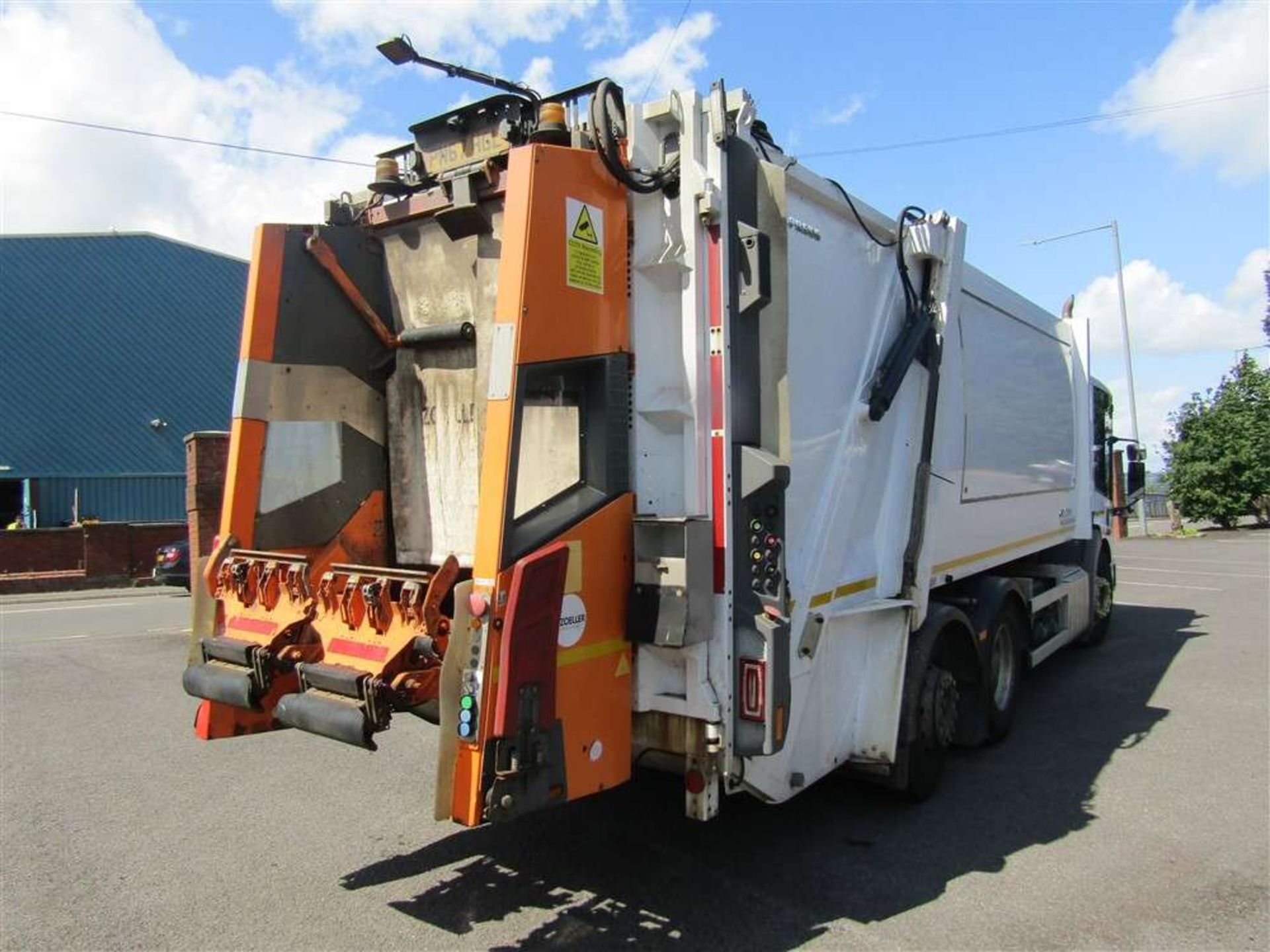 2017 67 reg Mercedes Econic 2630 Refuse Wagon (Direct Council) - Image 4 of 6