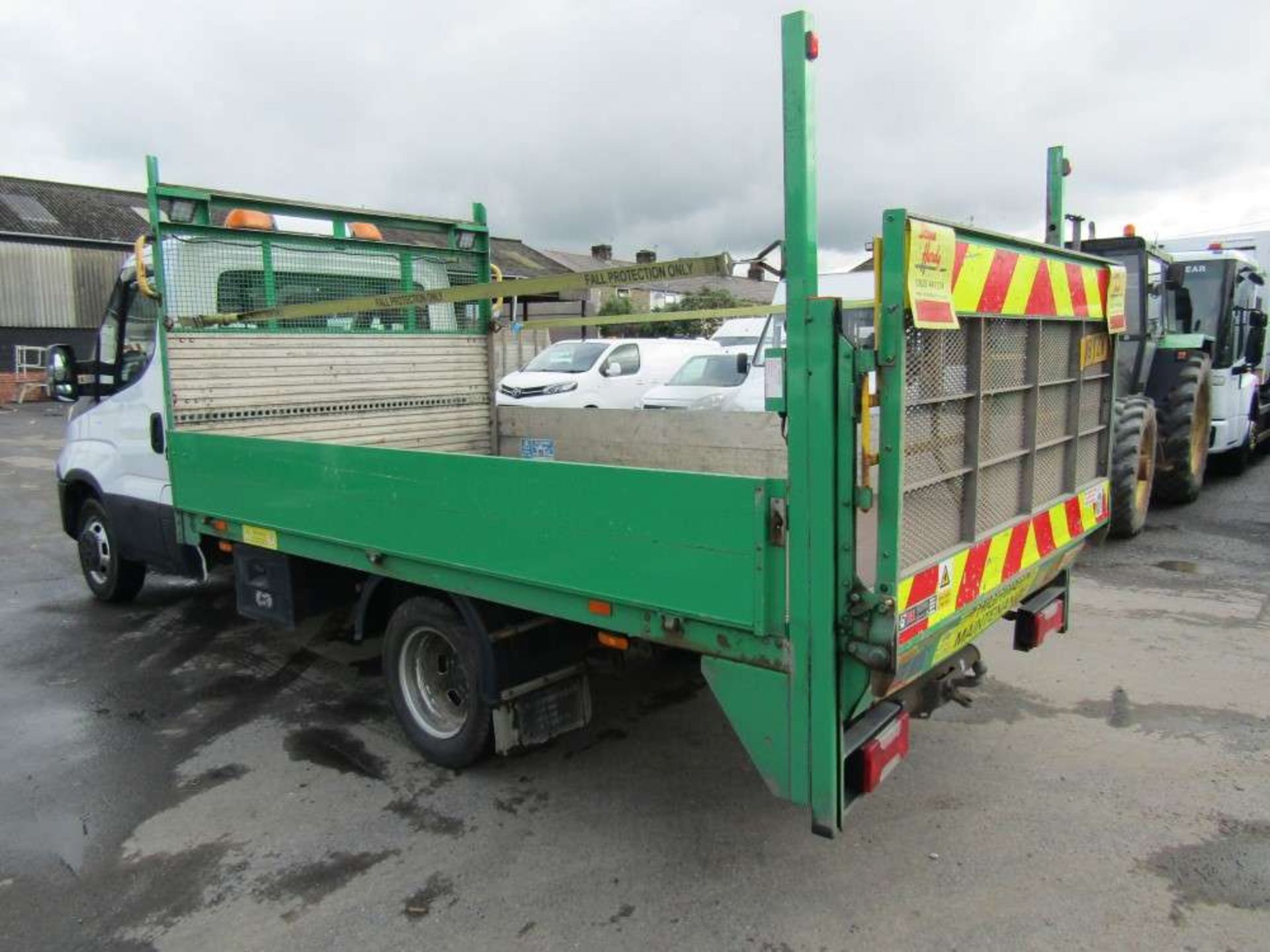 2018 18 reg Iveco Daily 35C14 Dropside - Image 3 of 7