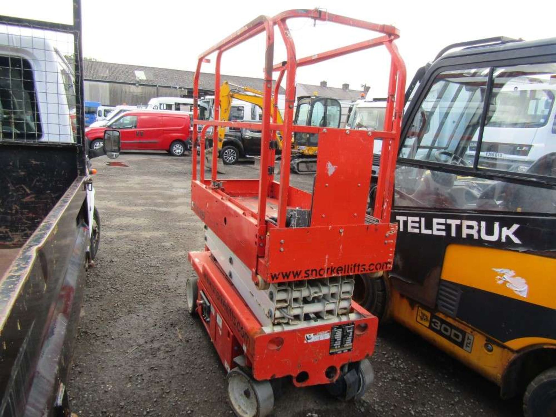 Snorkel 1930E Scissor Lift - Image 2 of 4