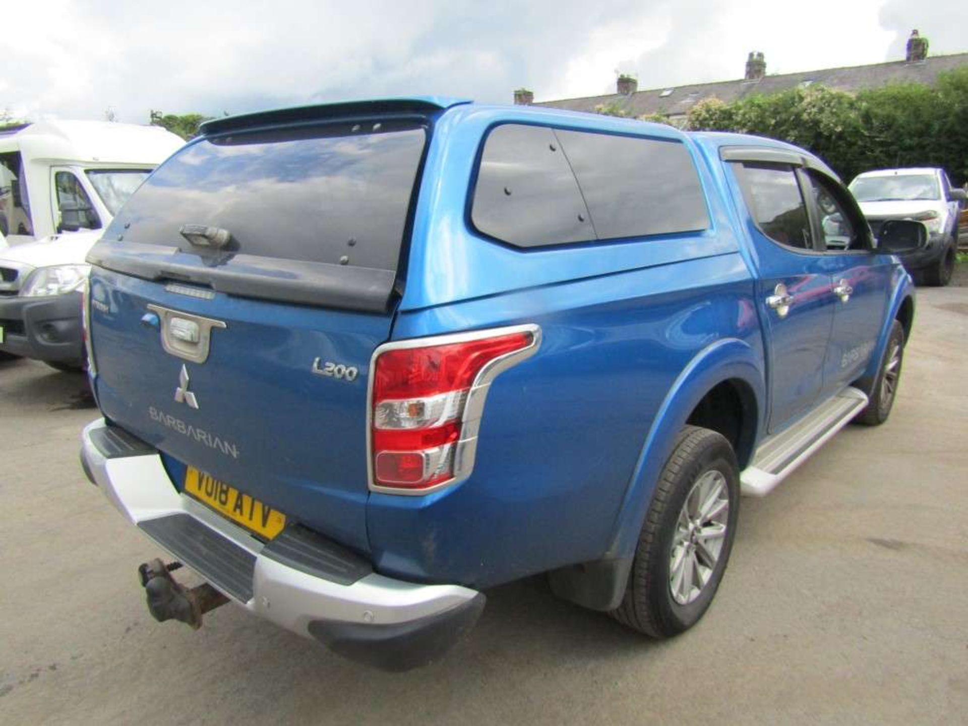 2018 18 reg Mitsubishi L200 Barbarian DI-D Auto - Image 4 of 6