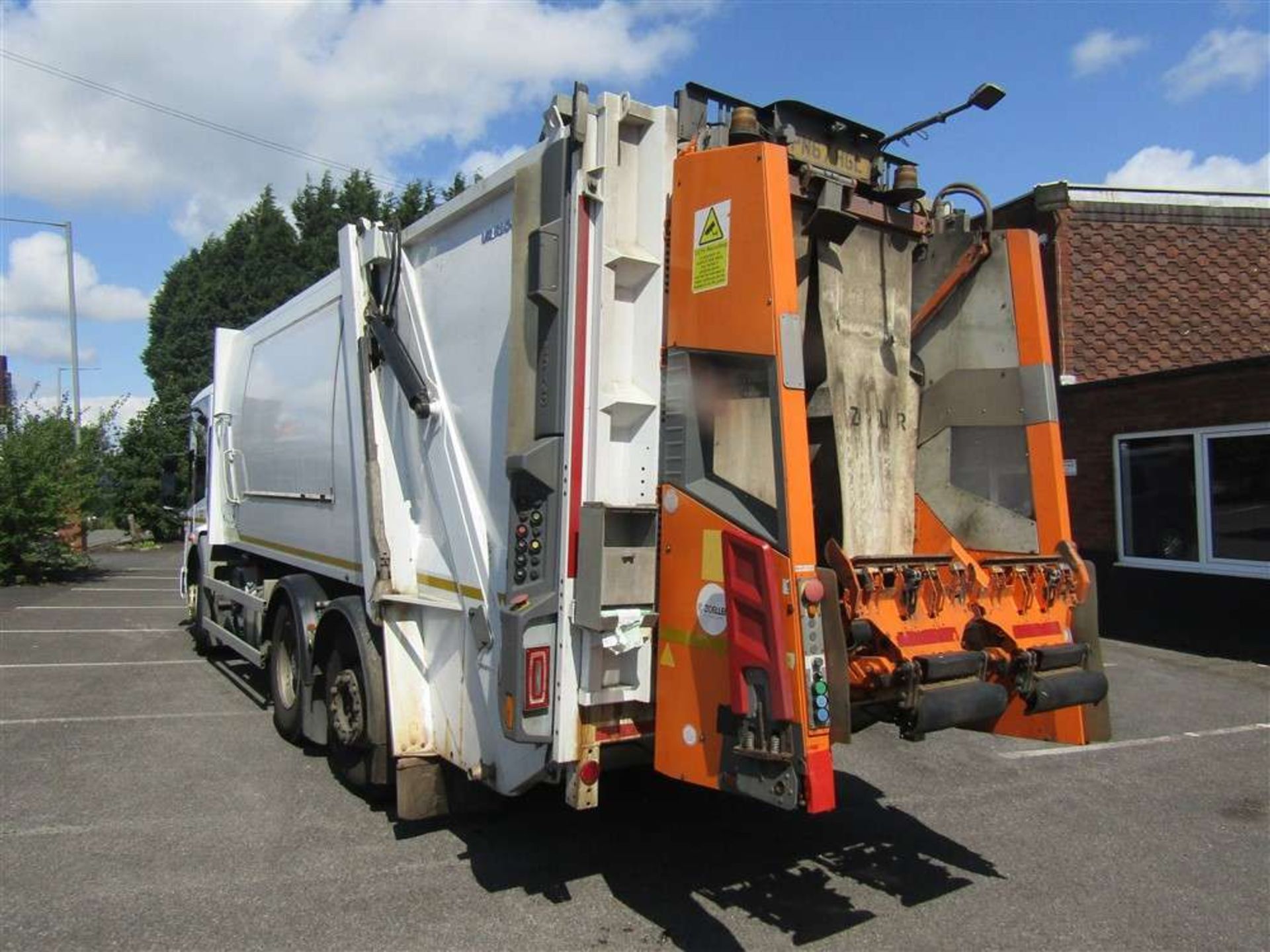 2017 67 reg Mercedes Econic 2630 Refuse Wagon (Direct Council) - Image 3 of 6