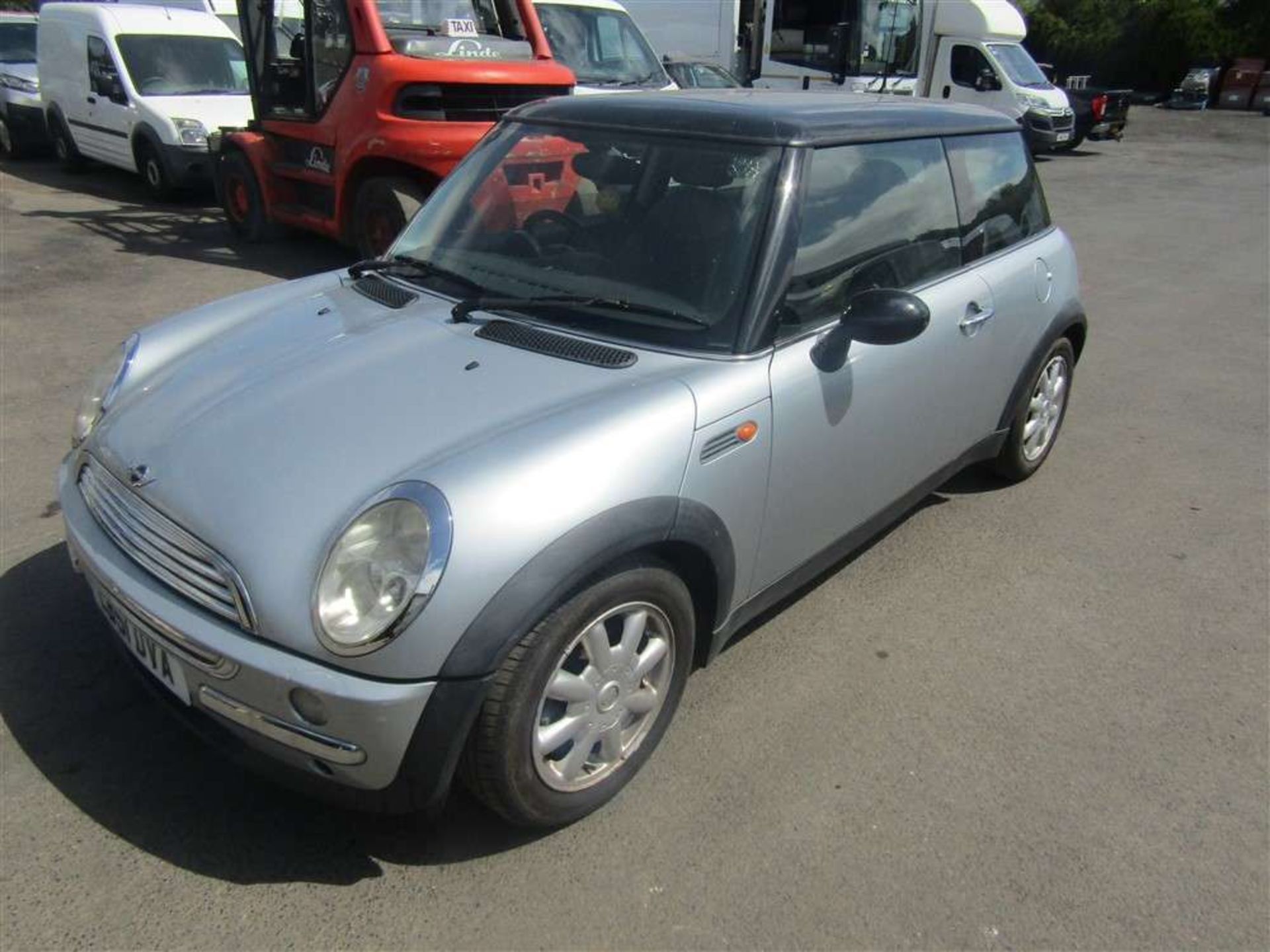 2001 51 reg Mini Cooper - Image 2 of 7