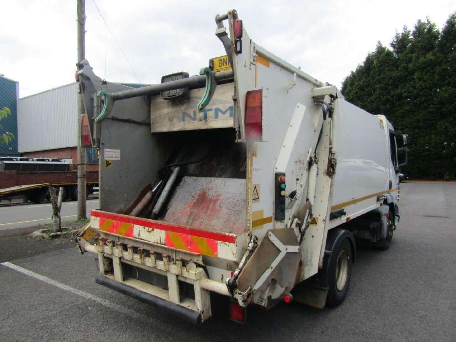 2012 12 reg Daf FA LF45.220 Refuse Wagon (Runs & Drives but Gear Box Issues) (Direct Council) - Image 4 of 6