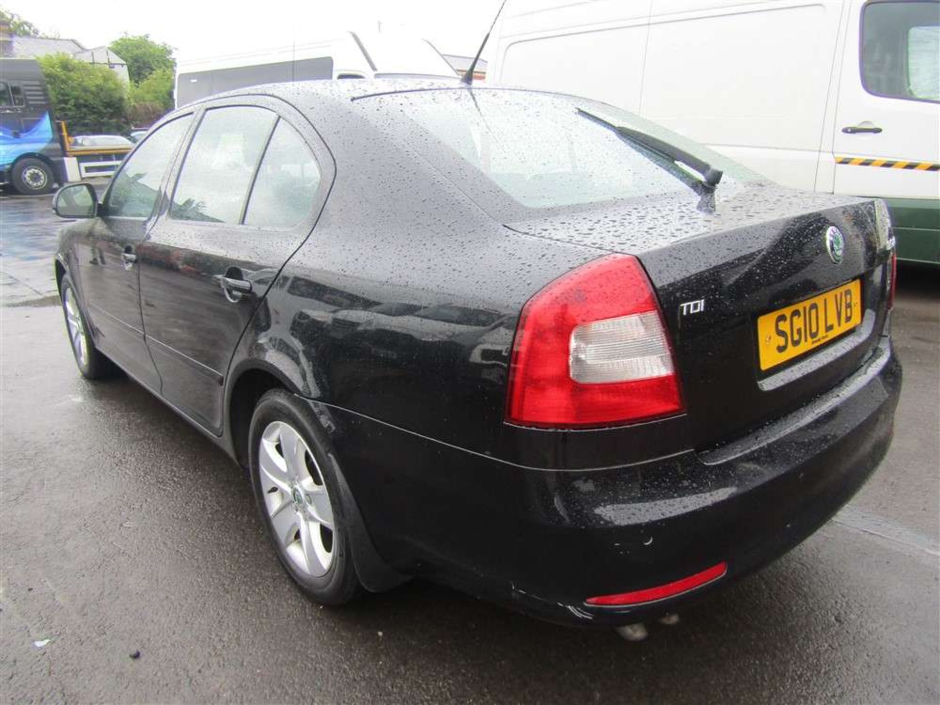 2010 10 reg Skoda Octavia Elegance TDI - Image 3 of 6