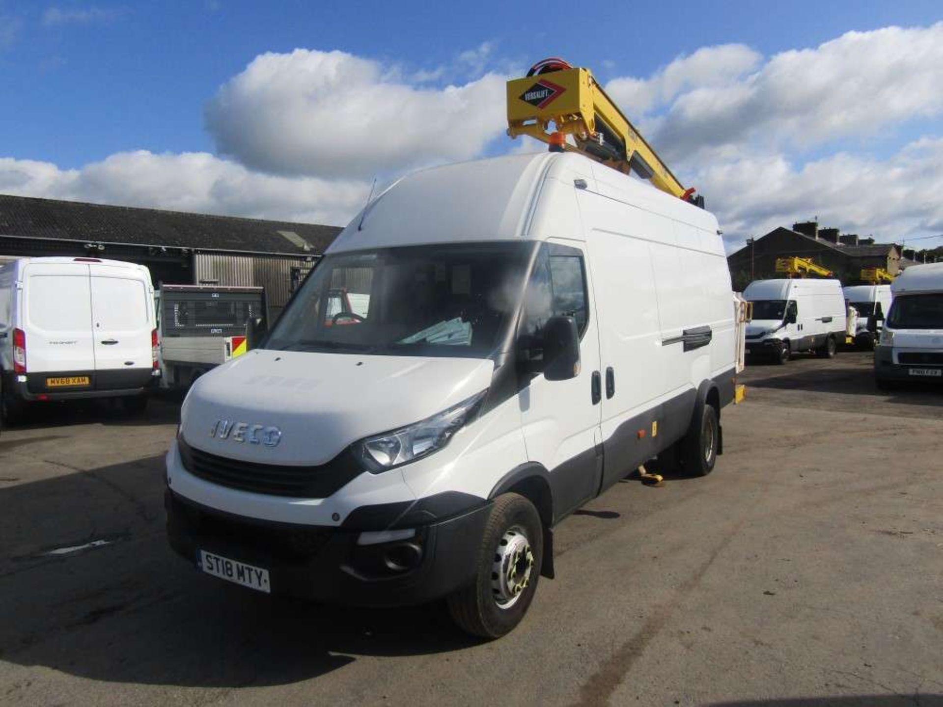 2018 18 reg Iveco Daily 70C18V Versalift LAT 160-F Cherry Picker - Image 2 of 7