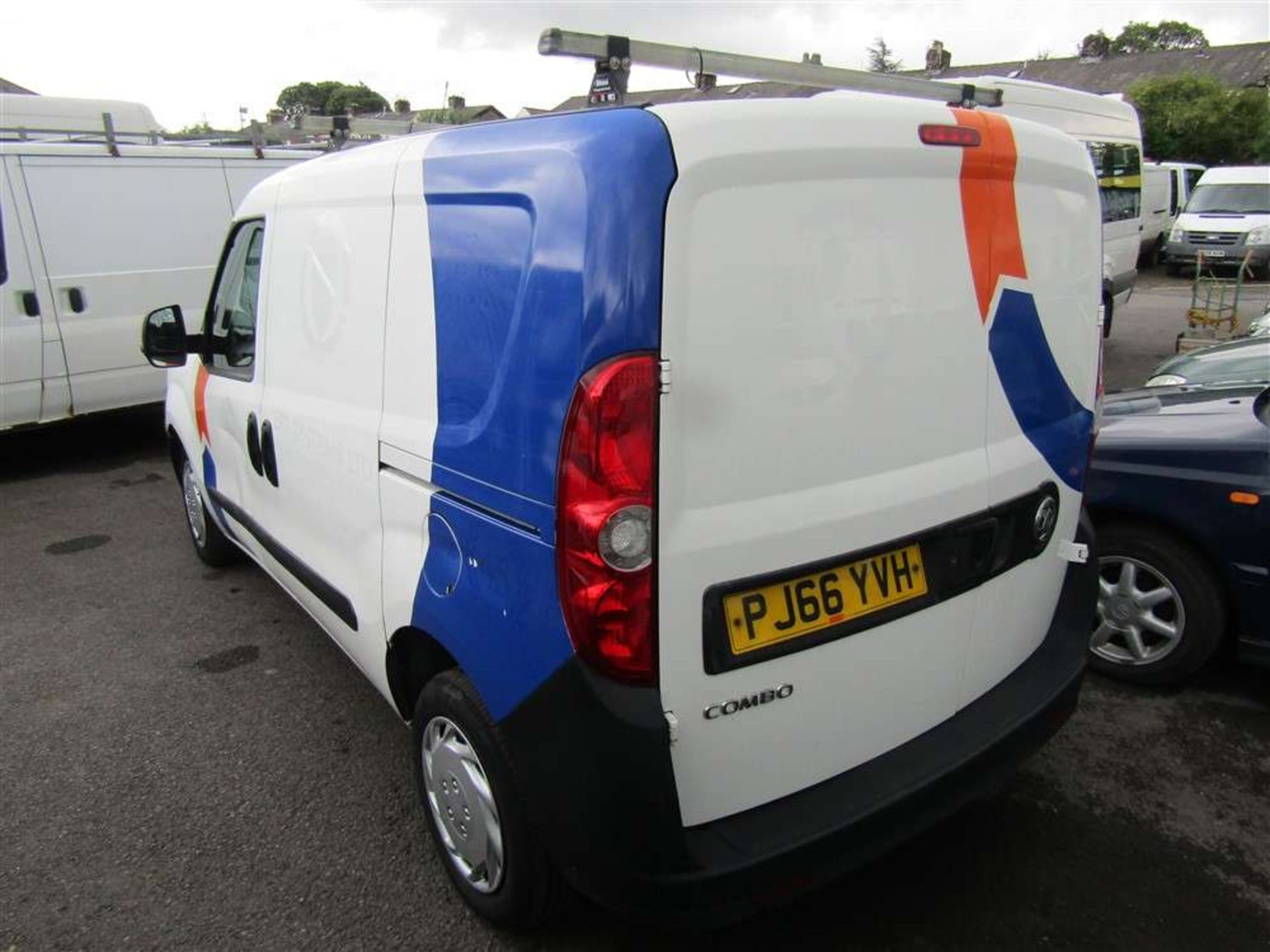 2016 66 reg Vauxhall Combo 2000 CDTI - Image 3 of 7