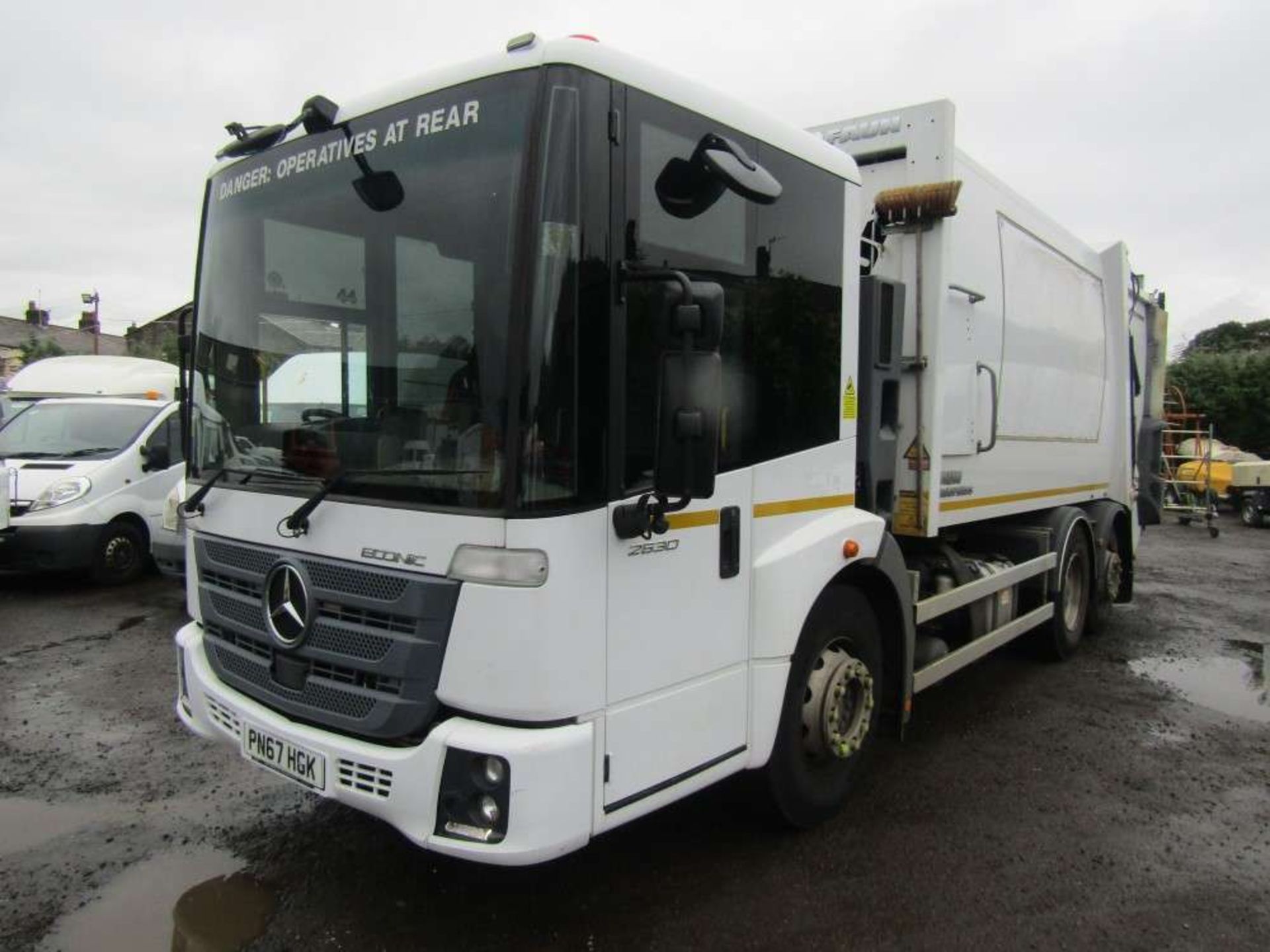 2017 67 reg Mercedes Econic 2630 Refuse Wagon (Direct Council) - Image 2 of 6