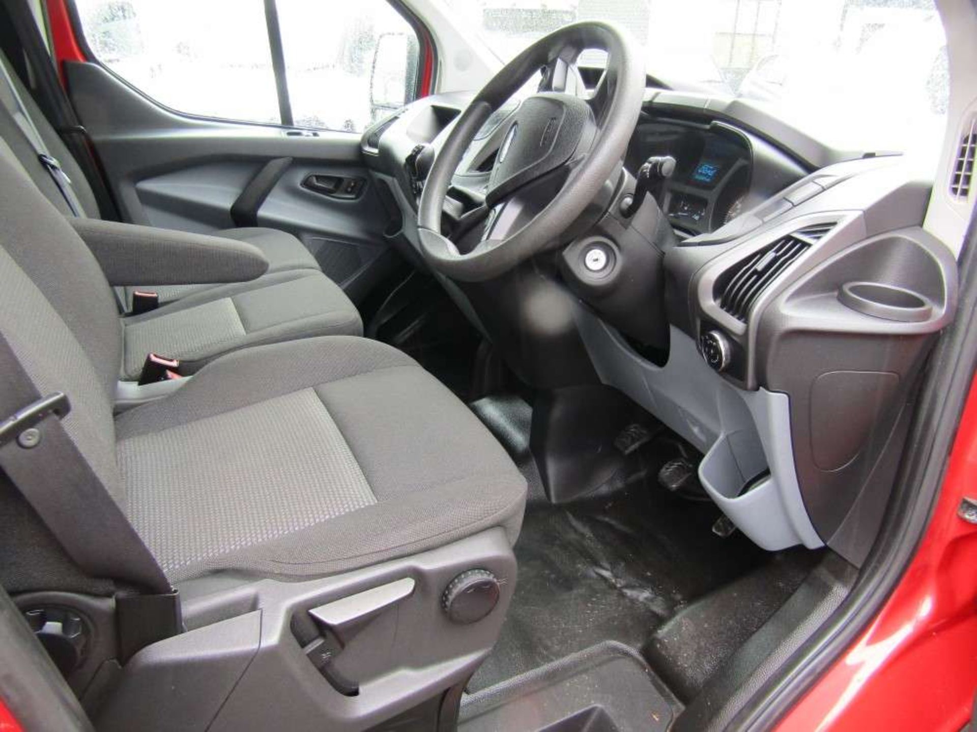 2014 63 reg Ford Transit Custom 270 Eco-Tech SWB - Image 6 of 7