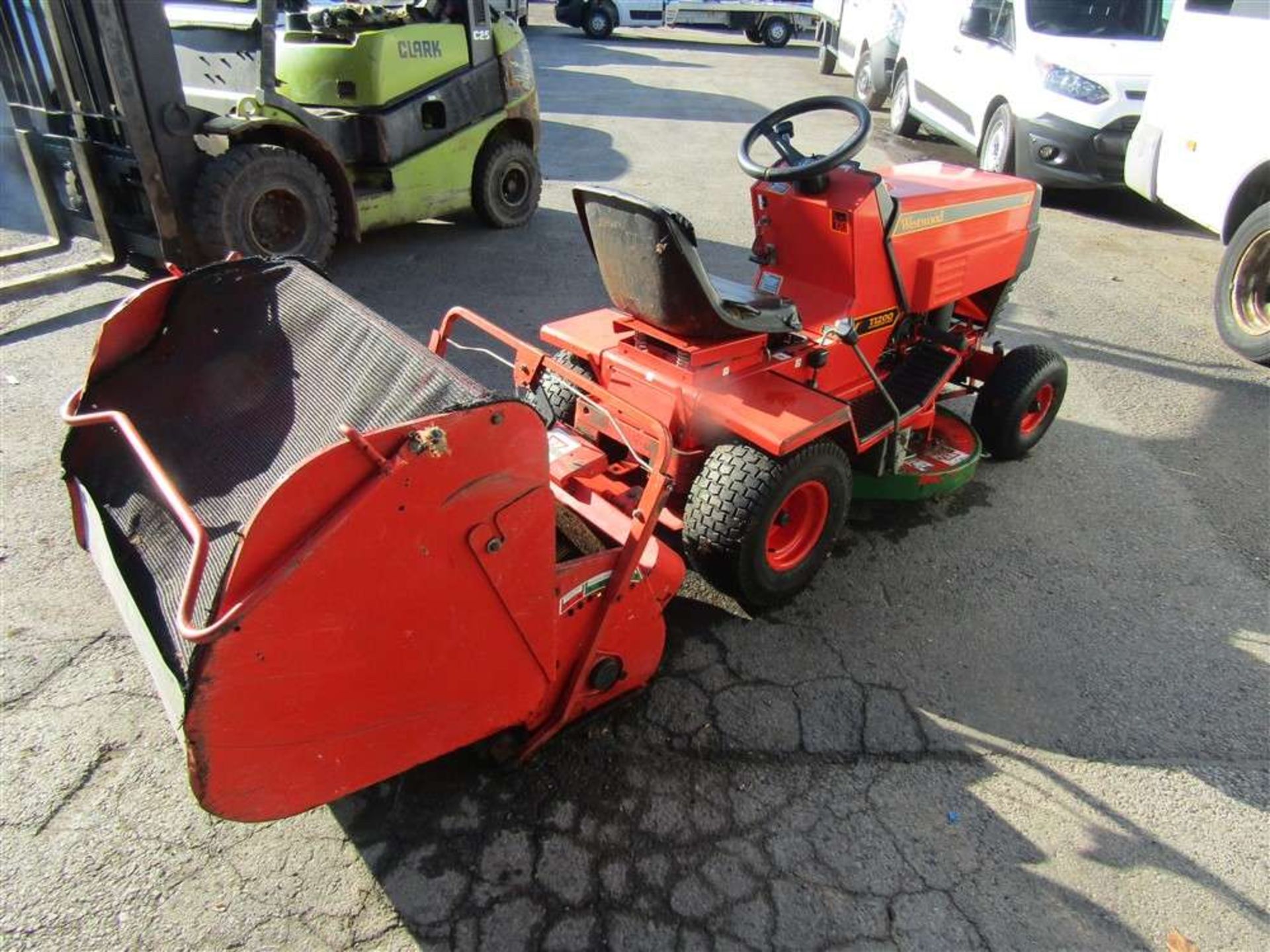 Westwood Petrol Ride on Mower with Brush, Roller & Collector Bucket - Image 2 of 3