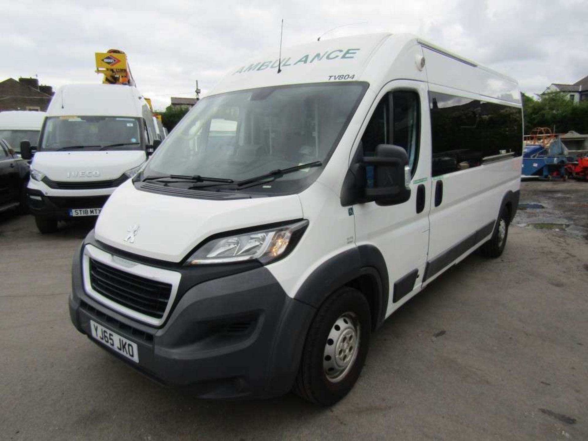 2015 65 reg Peugeot Boxer 435 L3H2 HDI Ambulance - Image 2 of 9