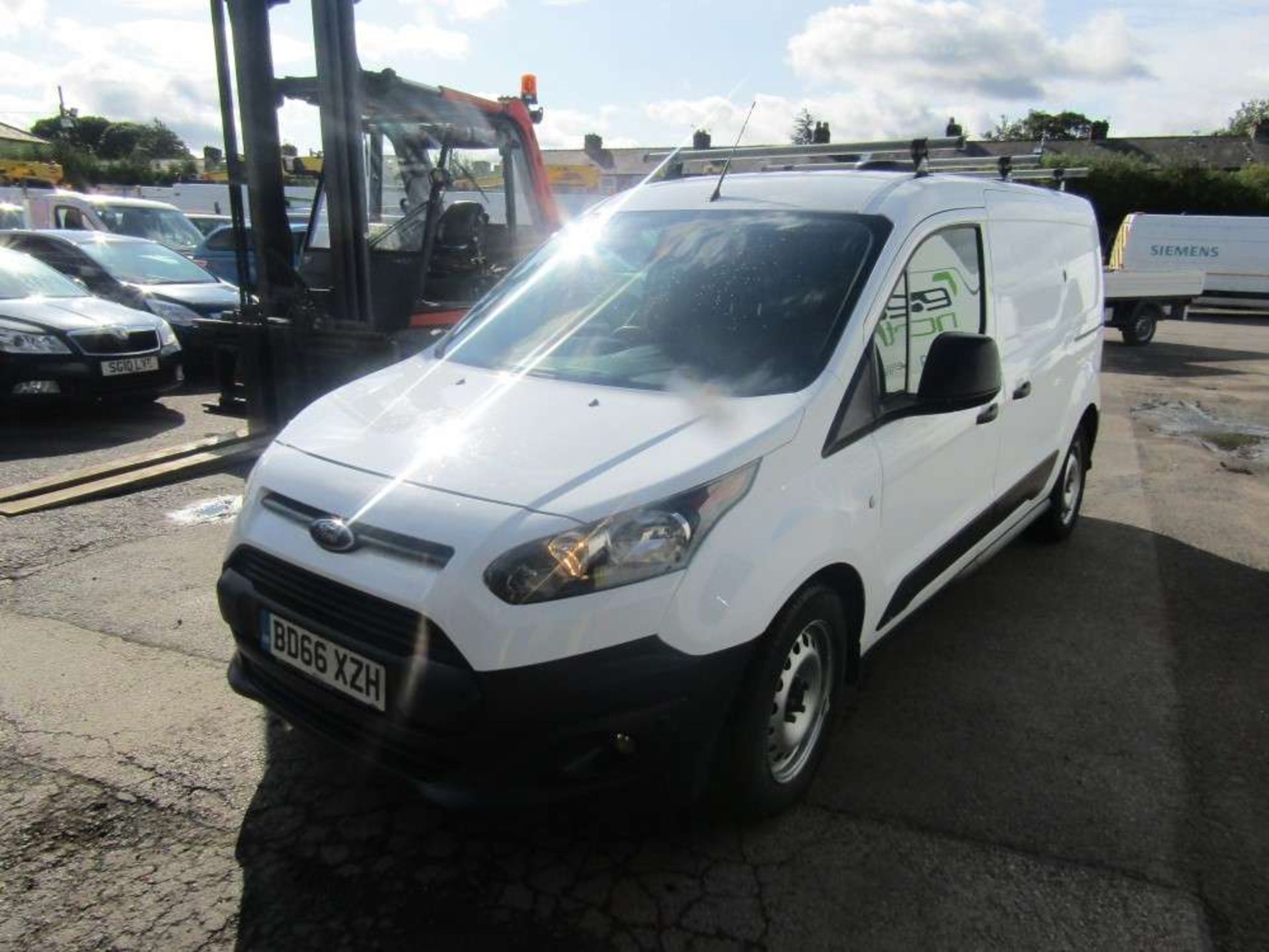 2017 66 reg Ford Transit Connect 240 - Image 2 of 7