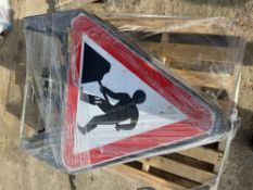 5 x Men At Work Signs