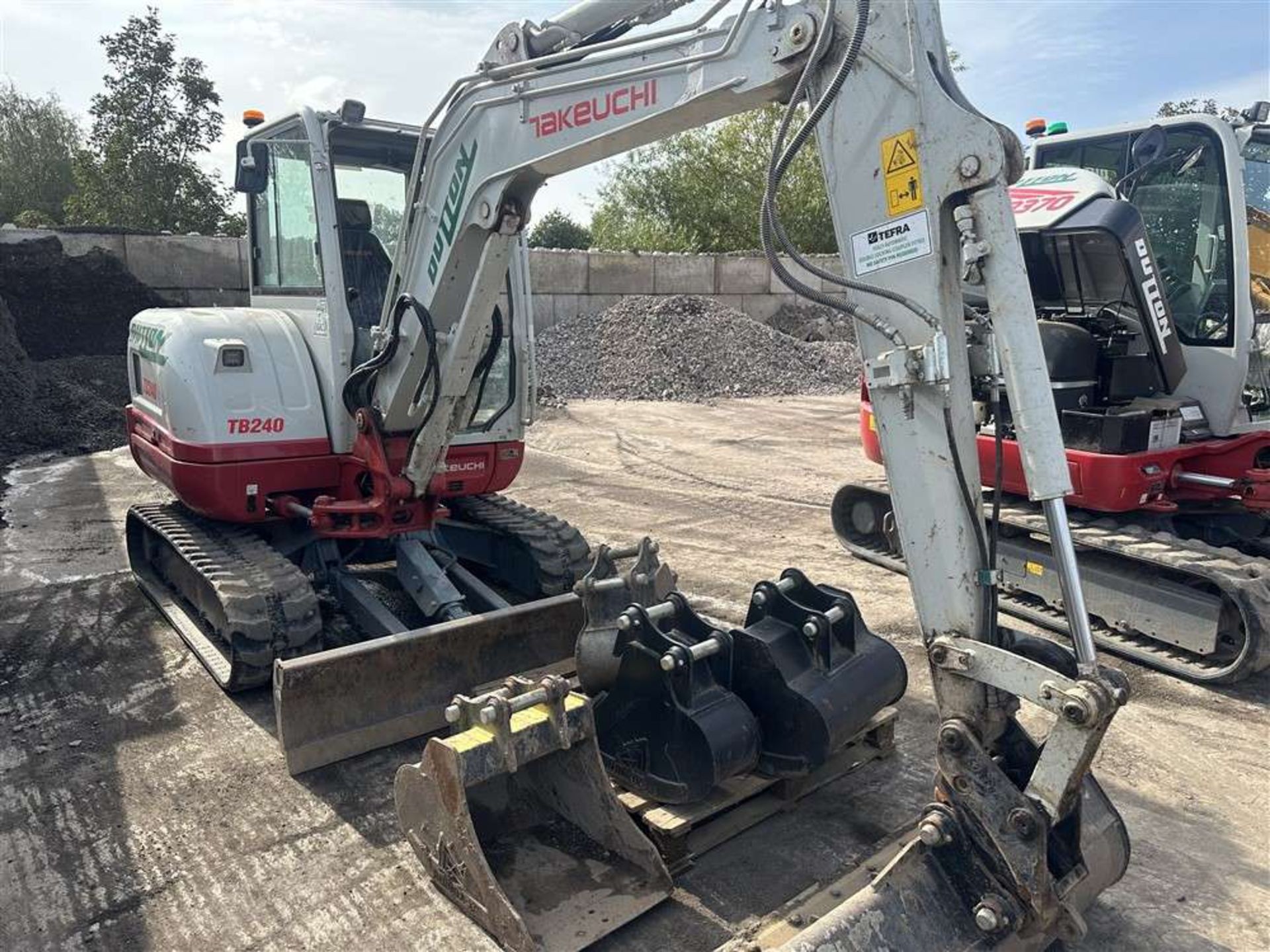 2022 Takeuchi TB240 Tracked Excavator c/w 5 x Buckets, Coded Key, AC & On Board Fuelling Station