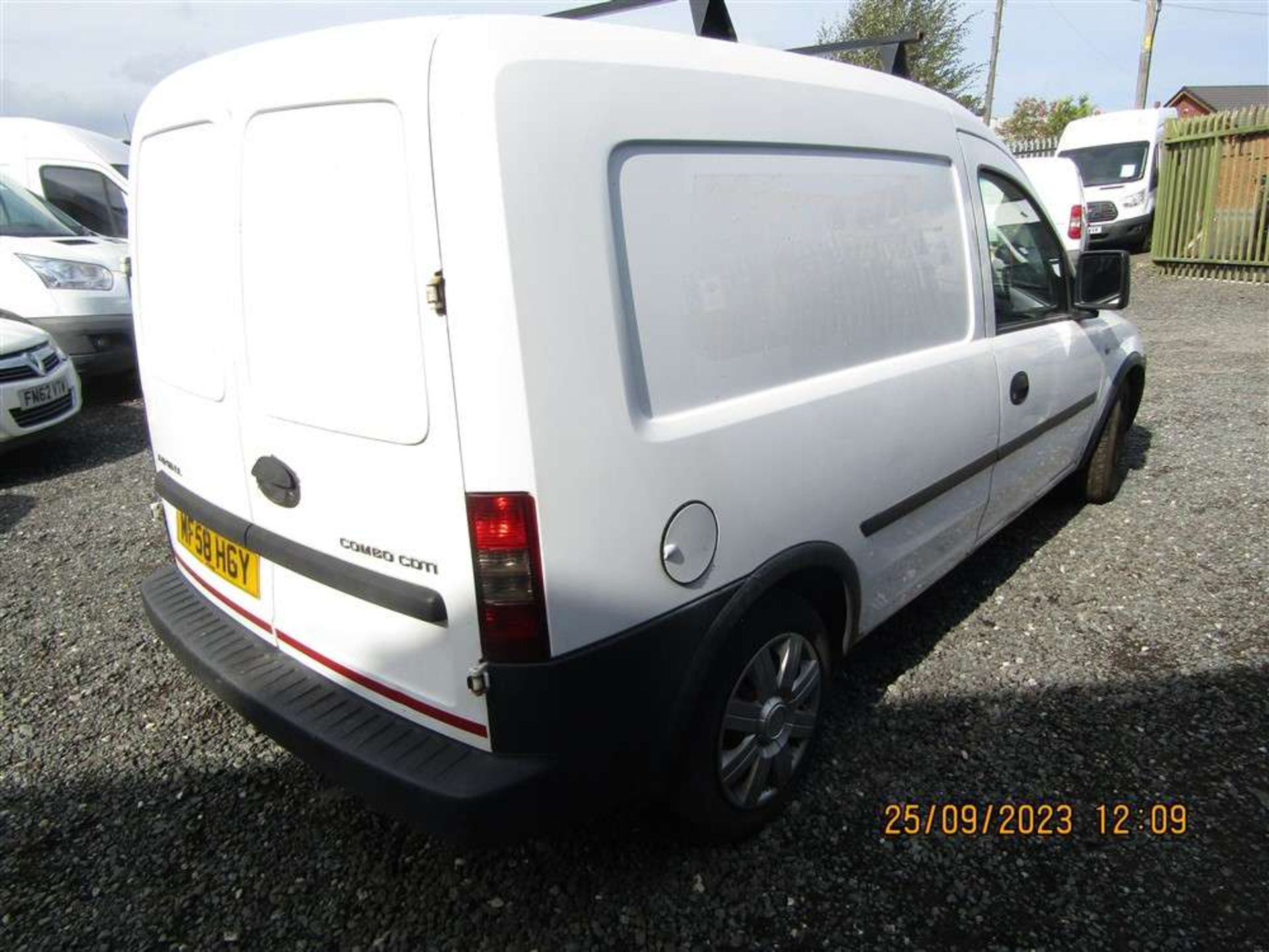 2008 58 reg Vauxhall Combo 2000 CDTI - Image 4 of 7