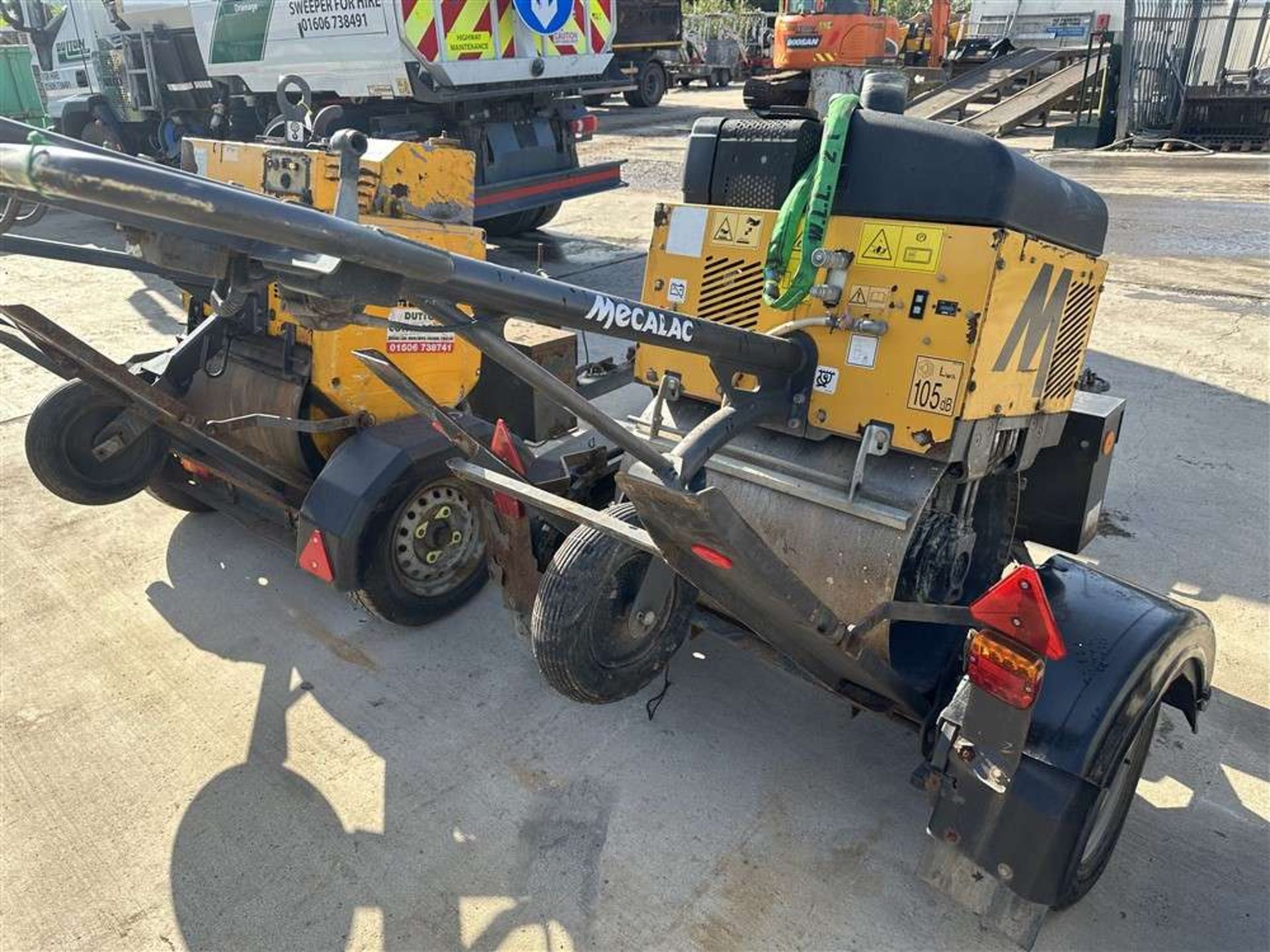 Mecalac MBR71 Single Drum Roller & Trailer - Image 2 of 3