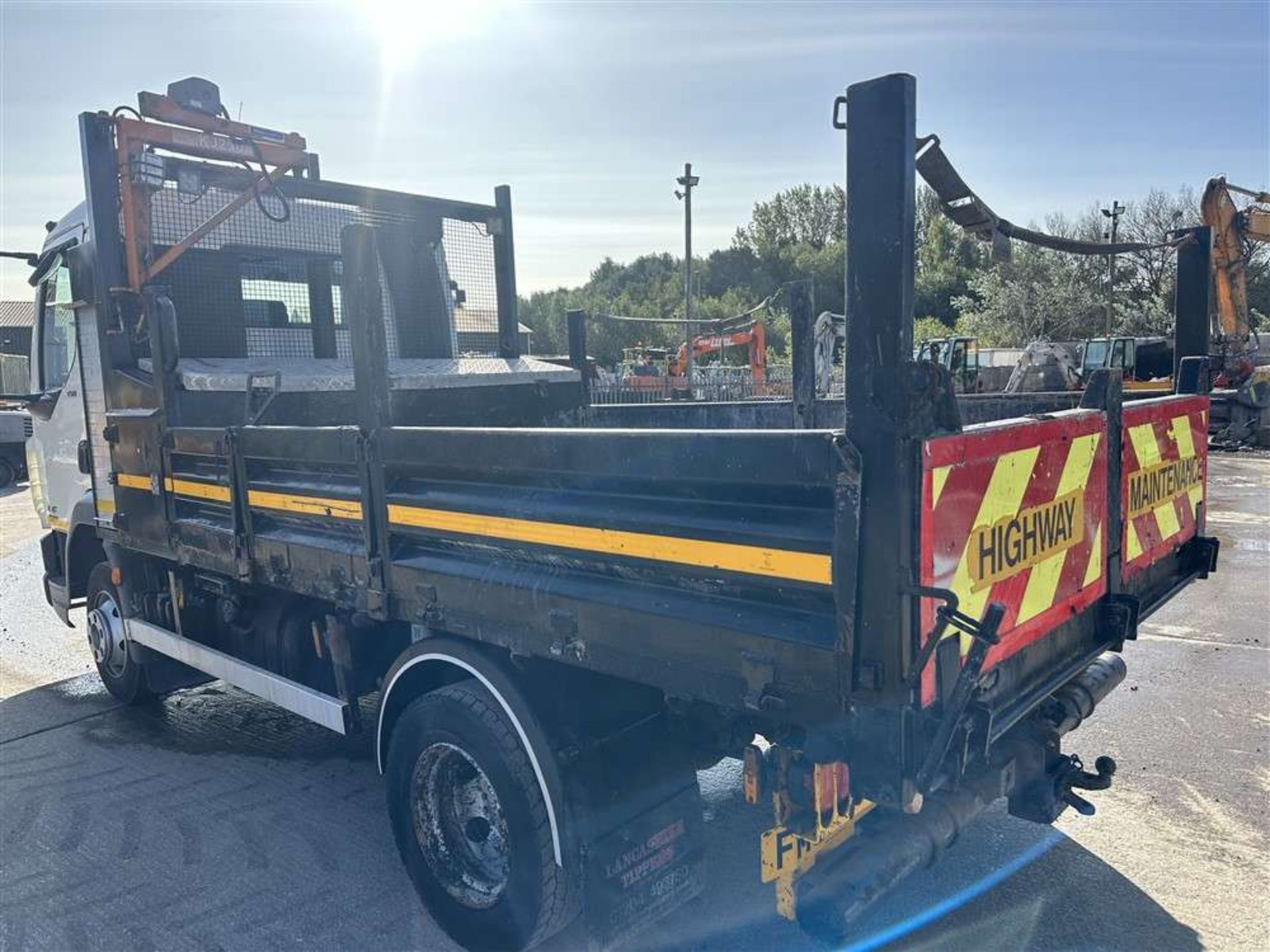 2016 65 reg DAF LF150 Euro 6 Tipper c/w Penny KJ250 Swing Lift - Image 3 of 6