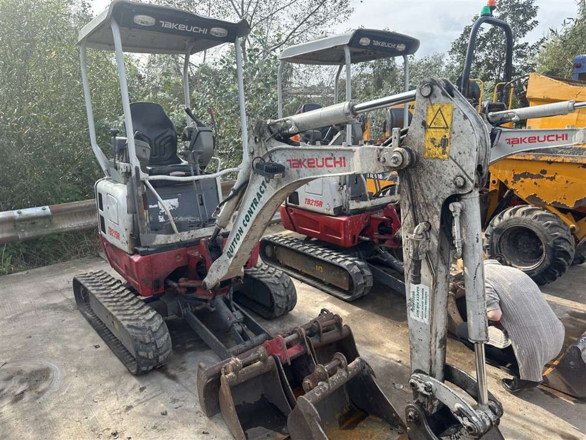 2017 Takeuchi TB215R Tracked Excavator c/w 5 x Buckets