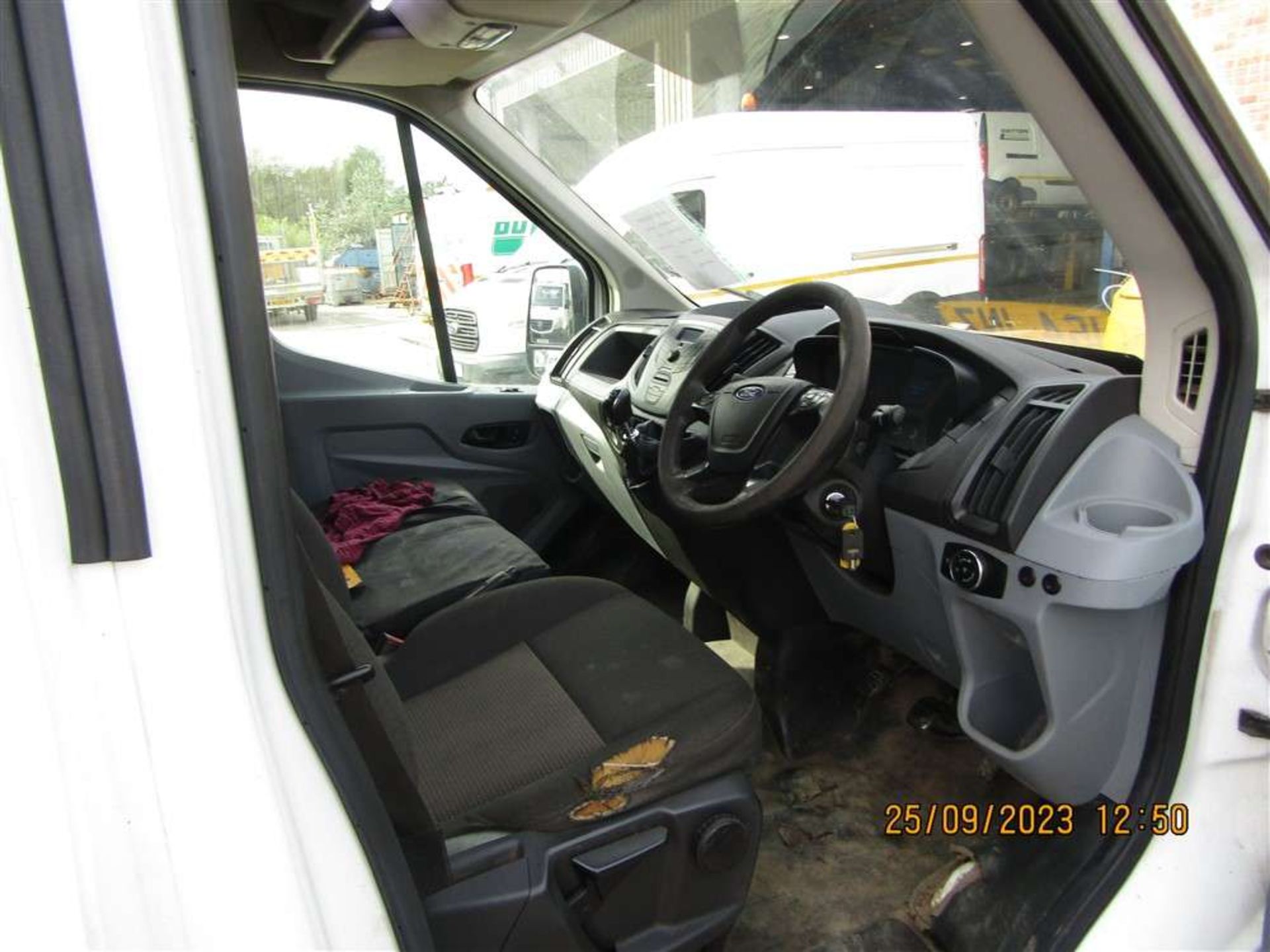 2014 64 reg Ford Transit 350 - Image 6 of 7