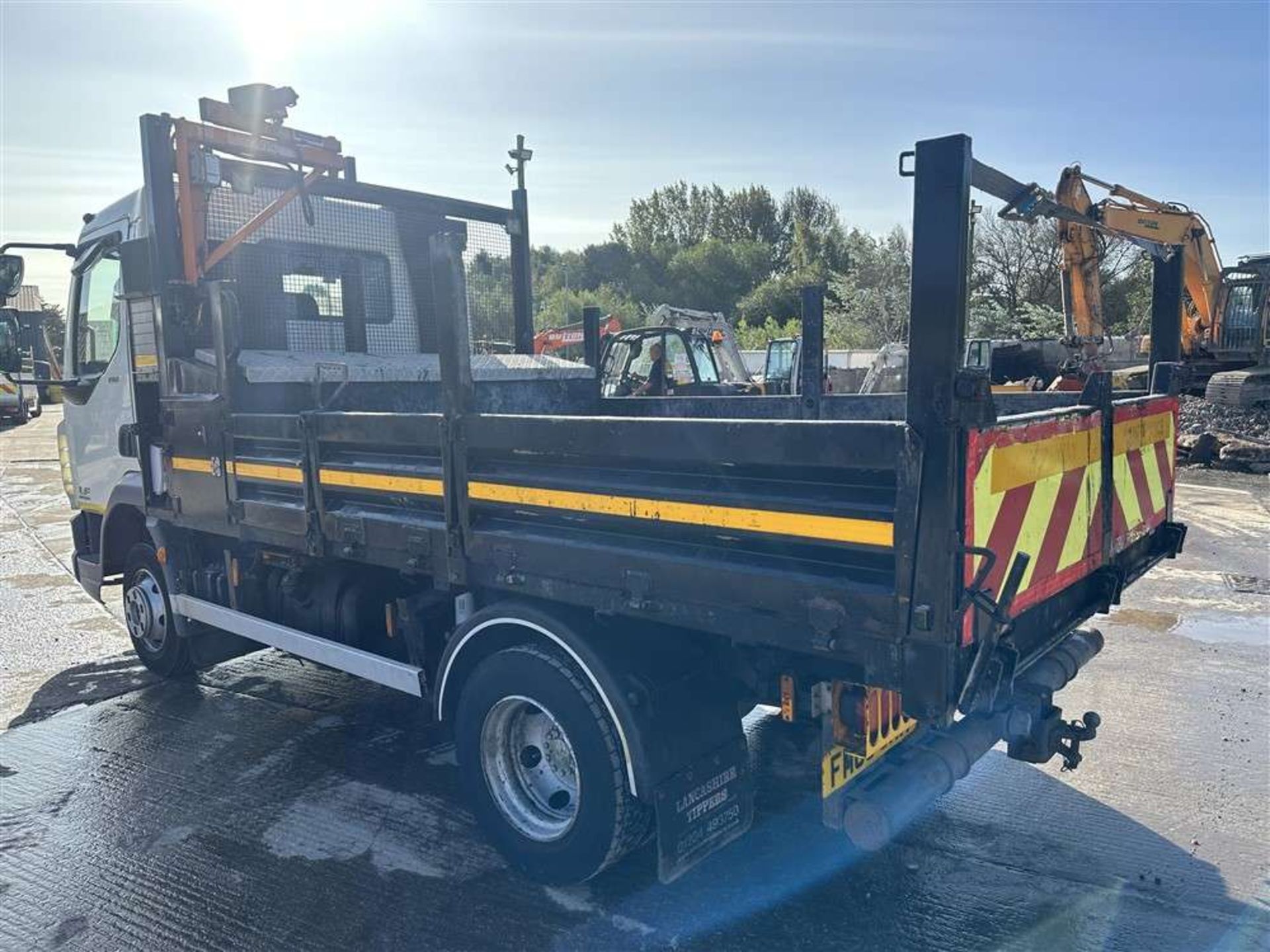 2016 65 reg DAF LF150 Euro 6 Tipper - Image 4 of 6