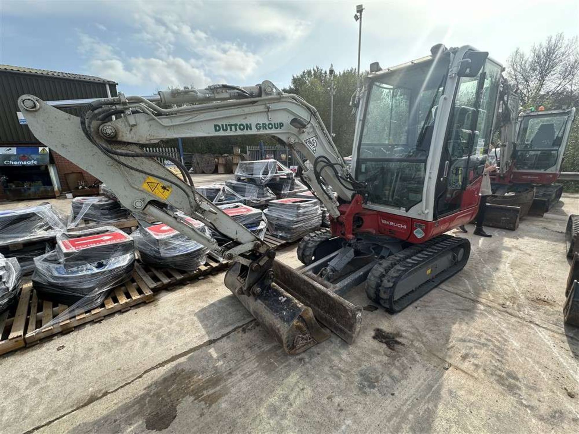 2021 Takeuchi TB230 Tracked Excavator c/w 3 x Buckets - Image 2 of 7