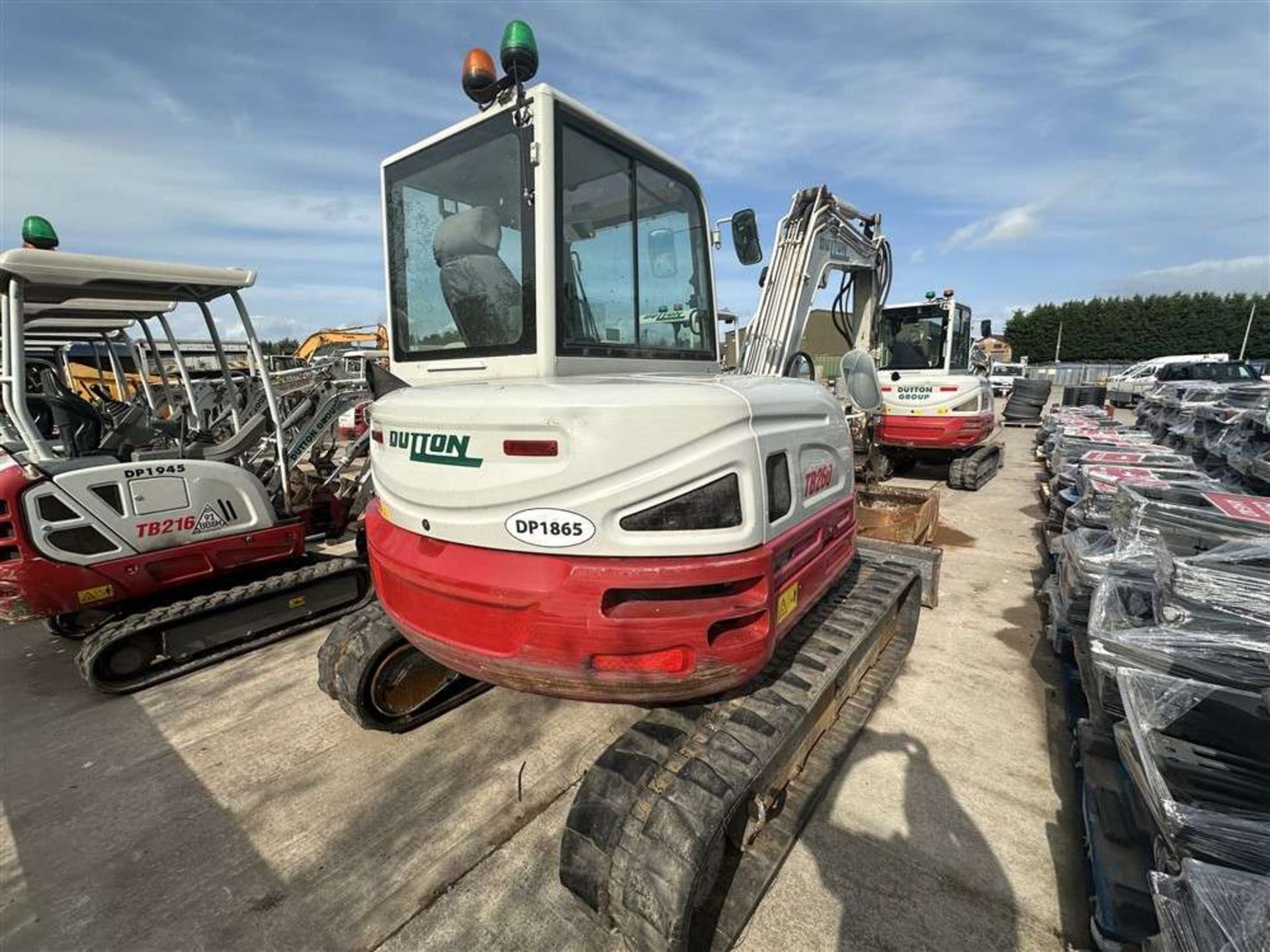 2019 Takeuchi TB260 Tracked Excavator c/w 4 x Buckets & Air Con - Image 6 of 9