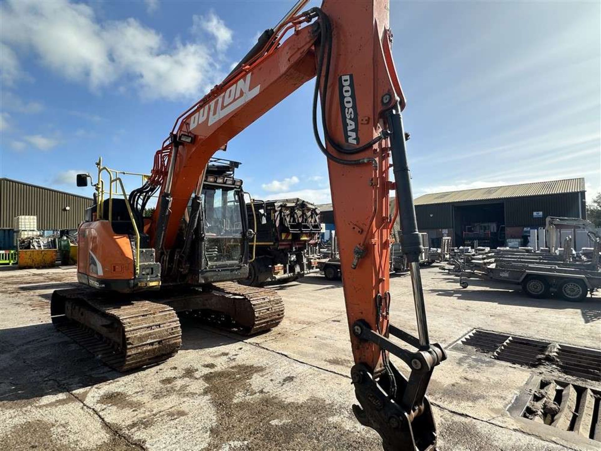 2018 Doosan DX140 LCR 14 ton 360 Degree Excavator - Image 2 of 7