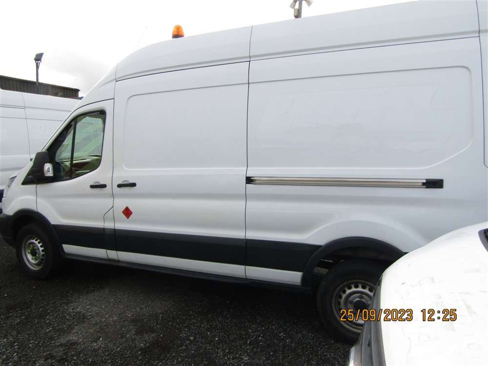 2015 65 reg Ford Transit 350 - Image 3 of 7