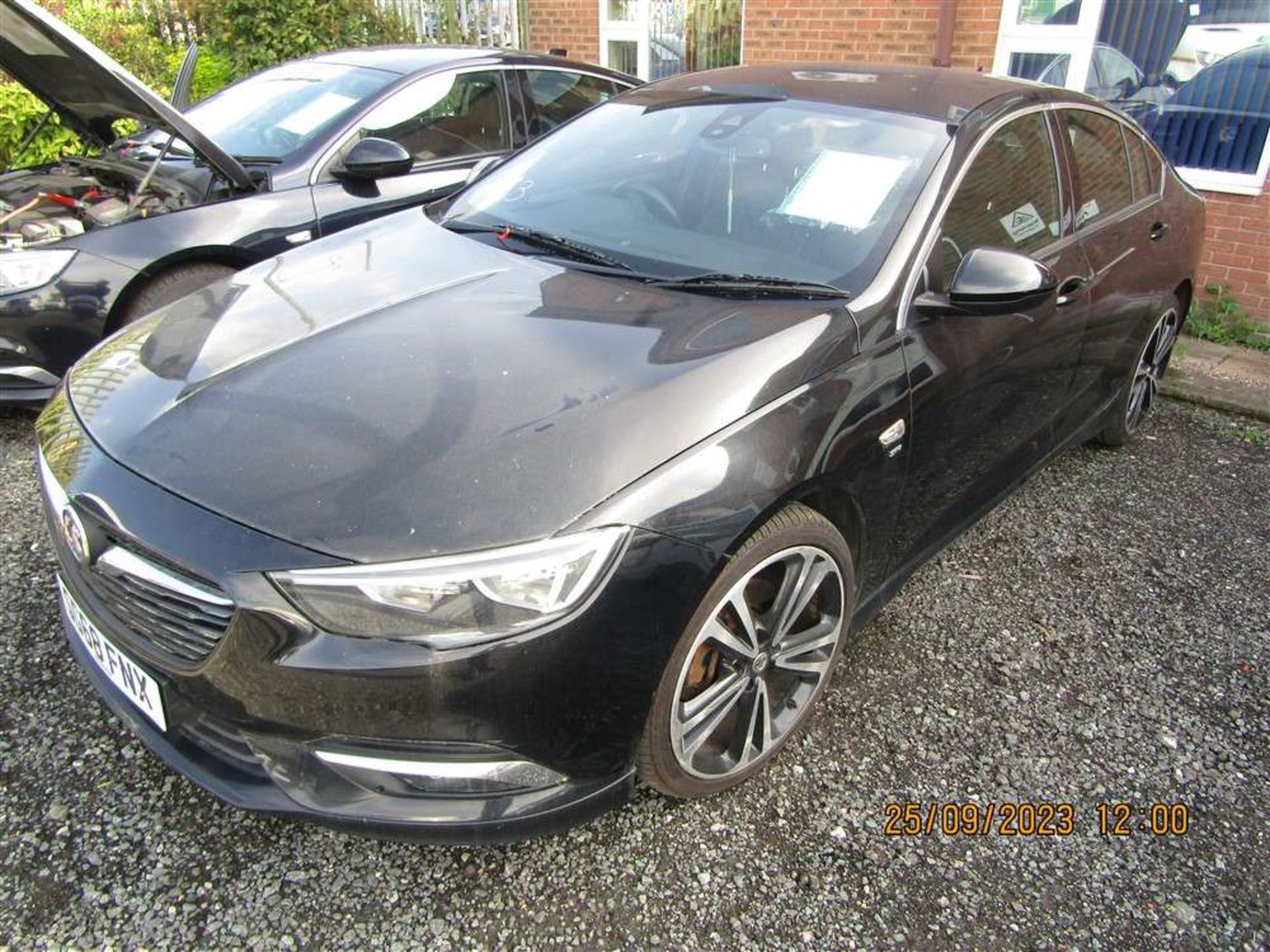 2018 68 reg Vauxhall Insignia SRI VX-Line Nav T D - Image 2 of 5